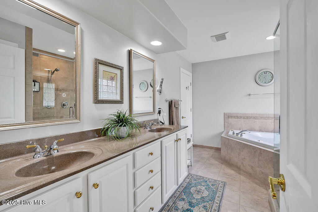 Leland, North Carolina, 28451, United States, 3 Bedrooms Bedrooms, ,3 BathroomsBathrooms,Residential,For Sale,1902314
