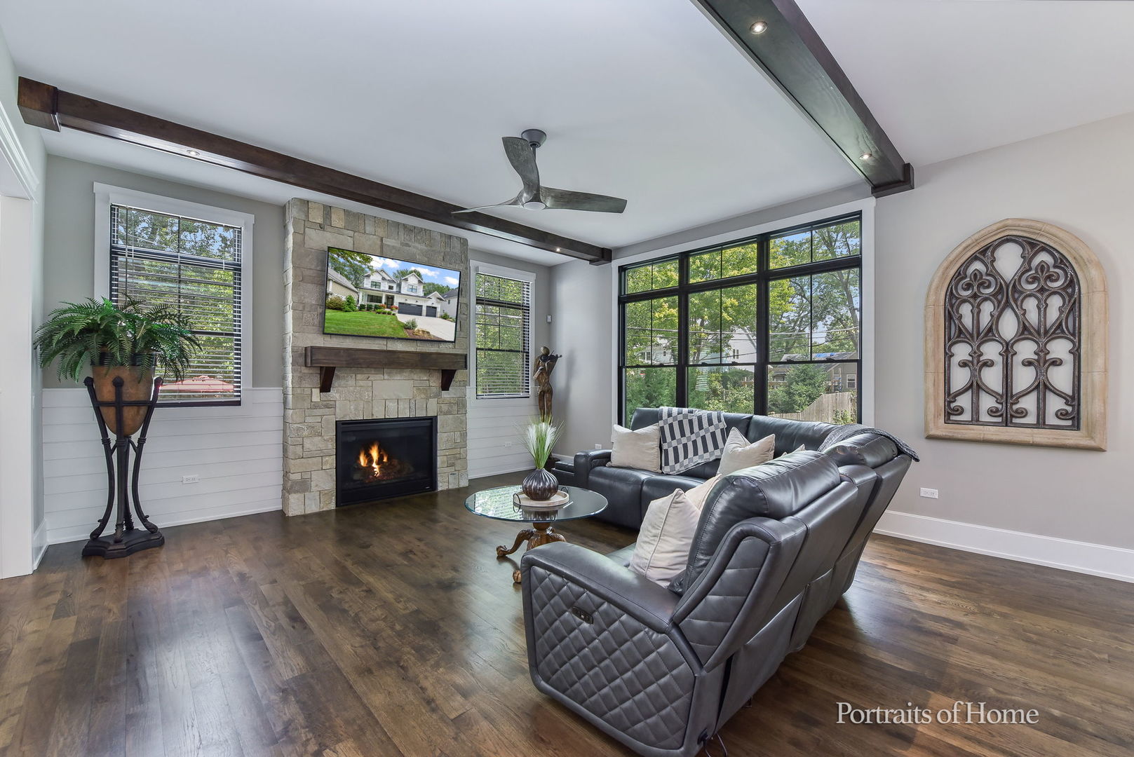 Naperville, Illinois, 60563, United States, 4 Bedrooms Bedrooms, ,4 BathroomsBathrooms,Residential,For Sale,1992094