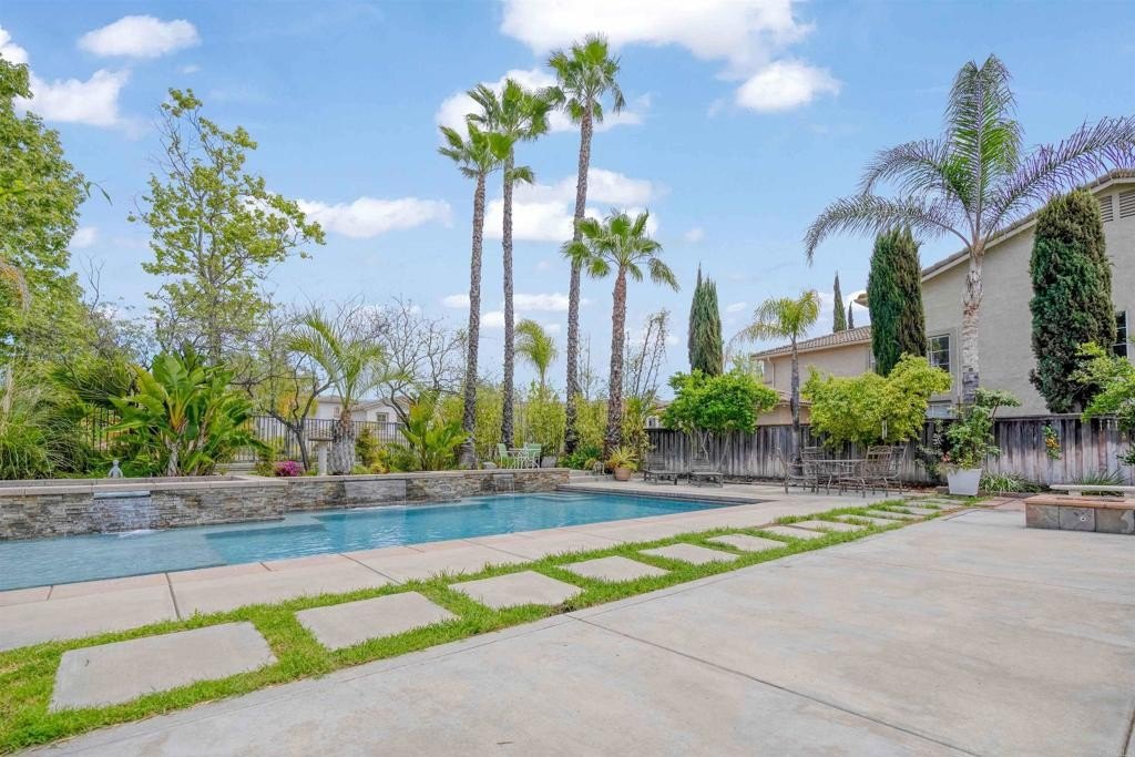 Temecula, California, 92592, United States, 5 Bedrooms Bedrooms, ,3 BathroomsBathrooms,Residential,For Sale,1987577