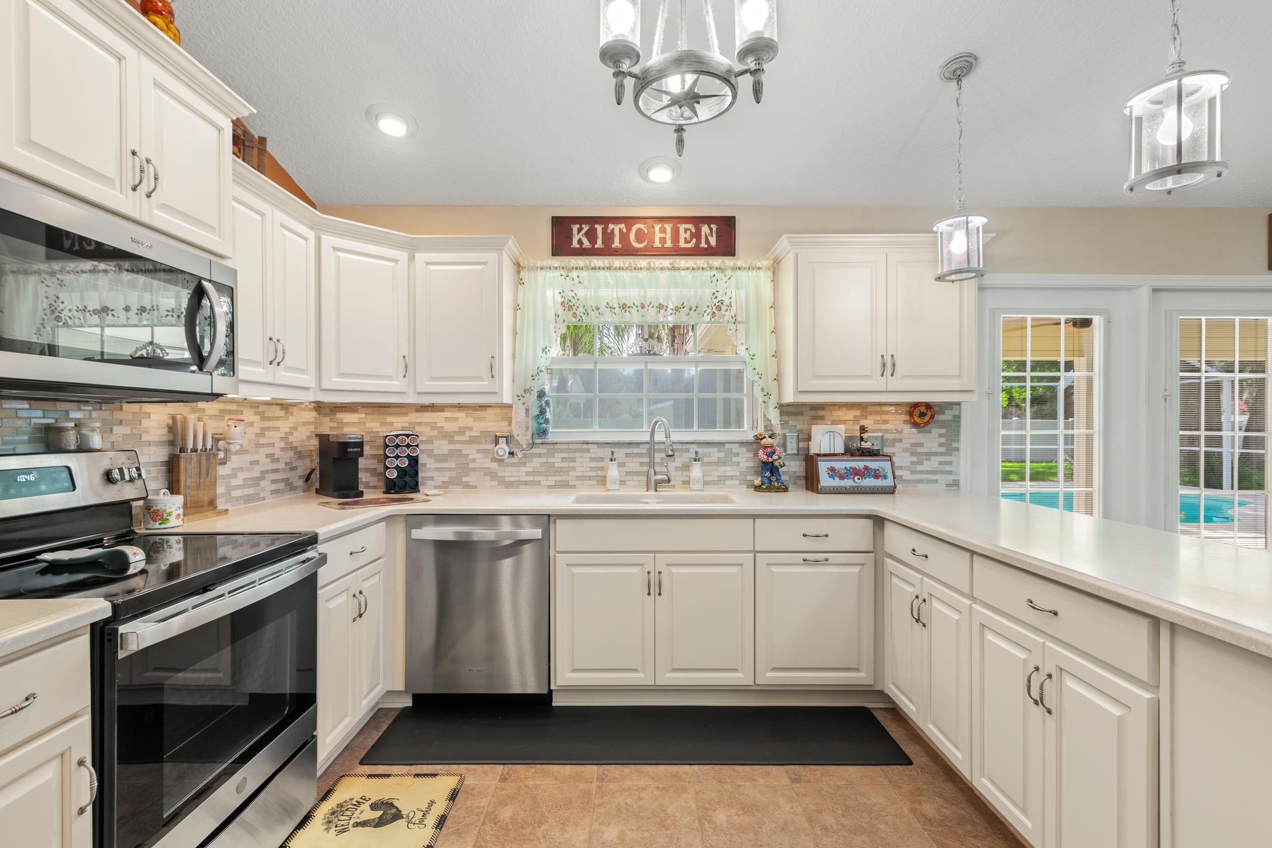 East Palatka, Florida, 32131, United States, 3 Bedrooms Bedrooms, ,2 BathroomsBathrooms,Residential,For Sale,1983358