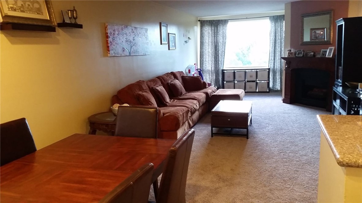 Valley Village, California, 91607, United States, 2 Bedrooms Bedrooms, ,2 BathroomsBathrooms,Residential,For Sale,1752773