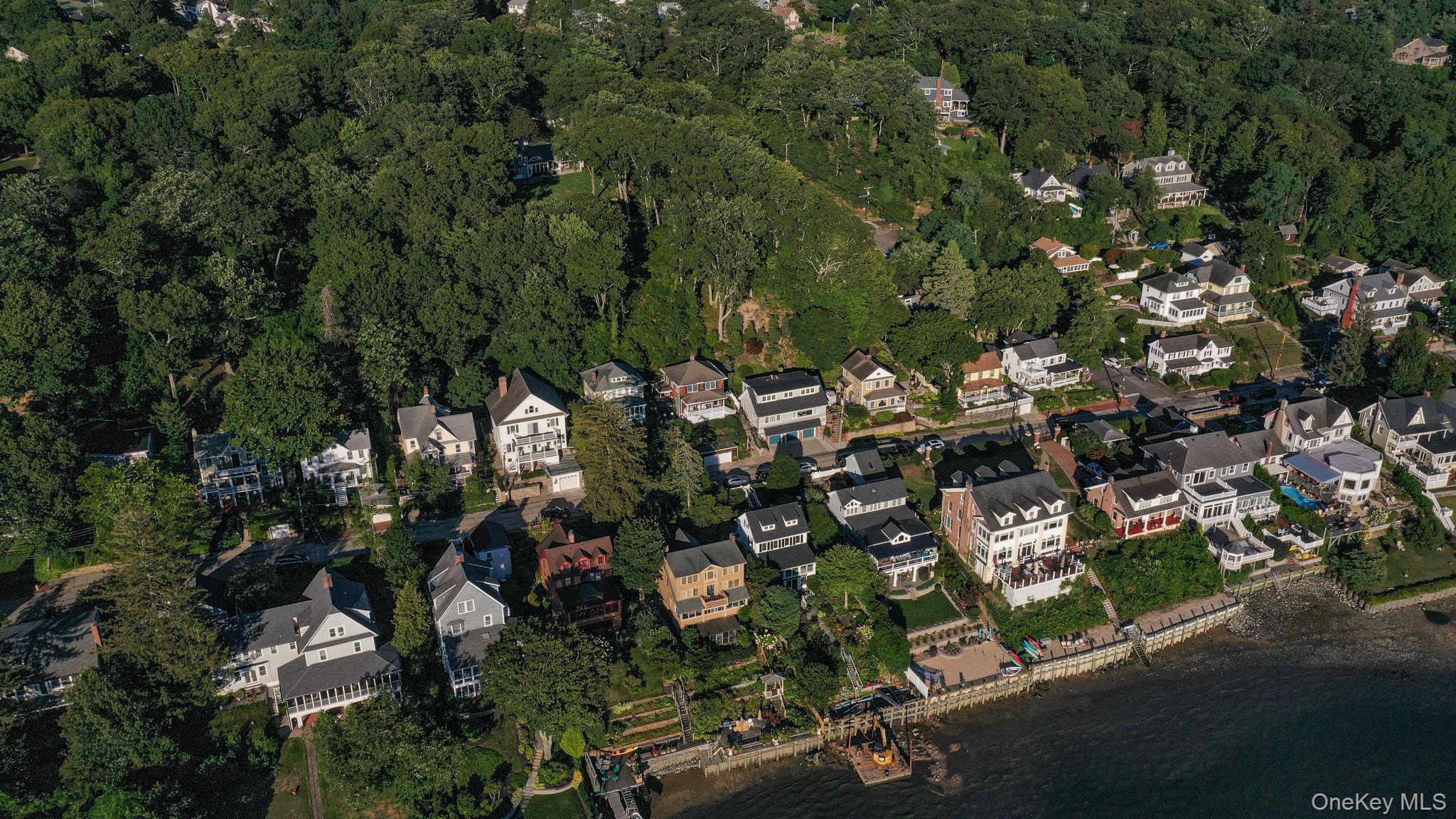 Northport, New York, 11768, United States, 3 Bedrooms Bedrooms, ,2 BathroomsBathrooms,Residential,For Sale,1925556