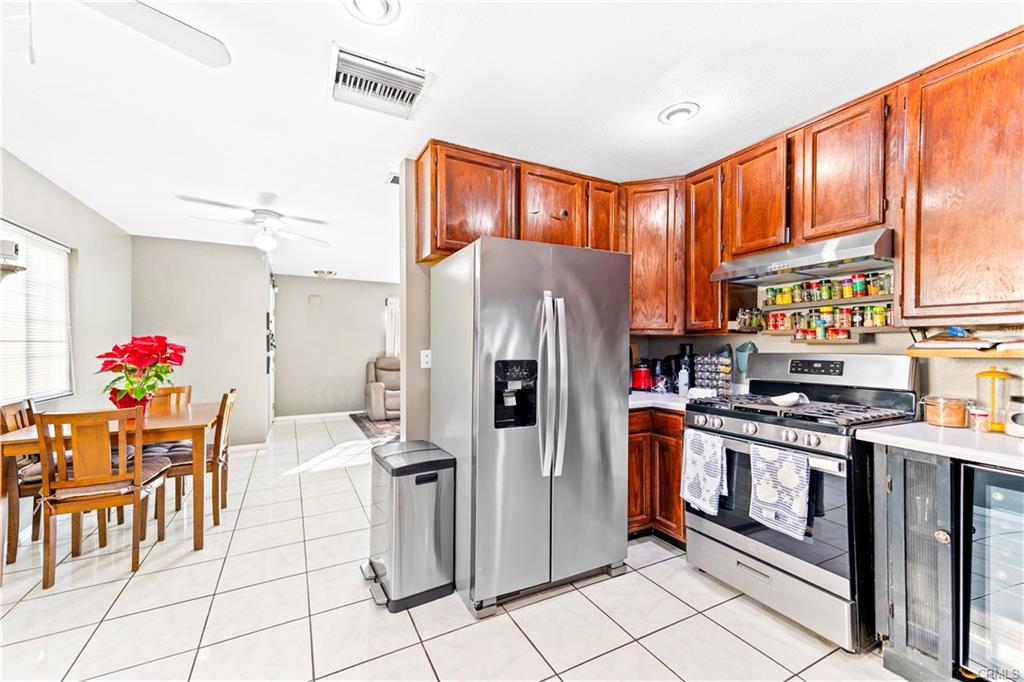 Rialto, California, 92376, United States, 4 Bedrooms Bedrooms, ,2 BathroomsBathrooms,Residential,For Sale,2008589