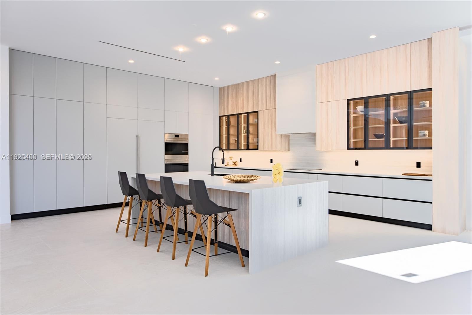 Pinecrest, Florida, 33156, United States, 6 Bedrooms Bedrooms, ,8 BathroomsBathrooms,Residential,For Sale,2003369