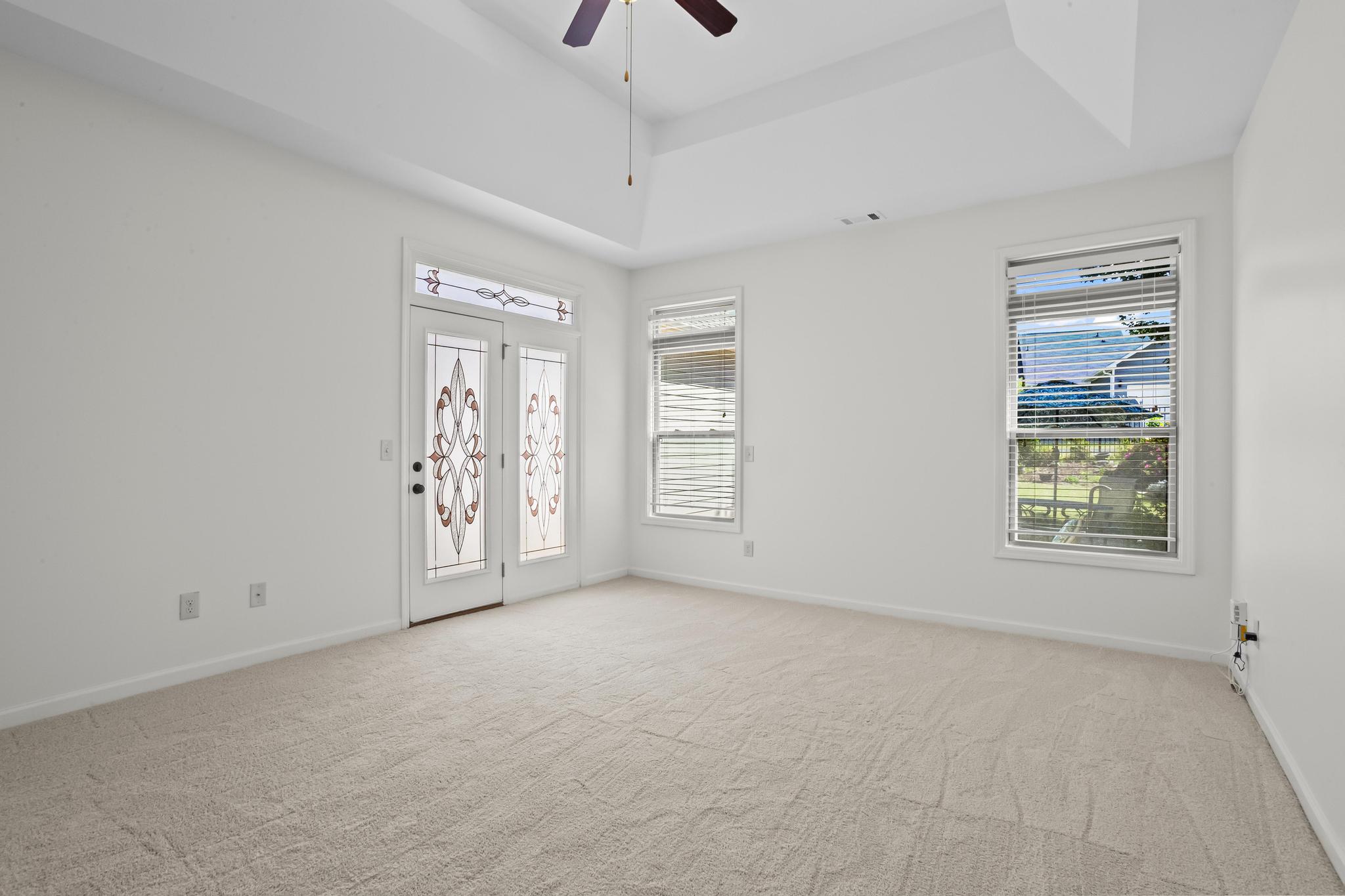  One Level Craftsman Home with Upgrades and Improvements - 物件實景