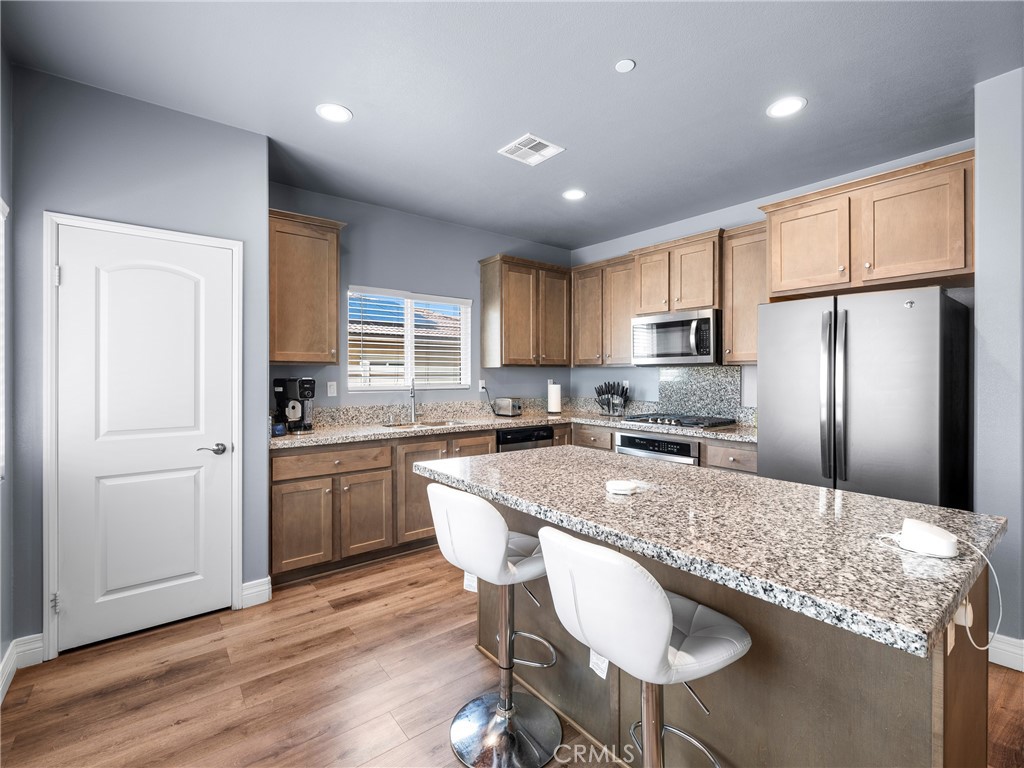 Hesperia, California, 92345, United States, 4 Bedrooms Bedrooms, ,3 BathroomsBathrooms,Residential,For Sale,1874761