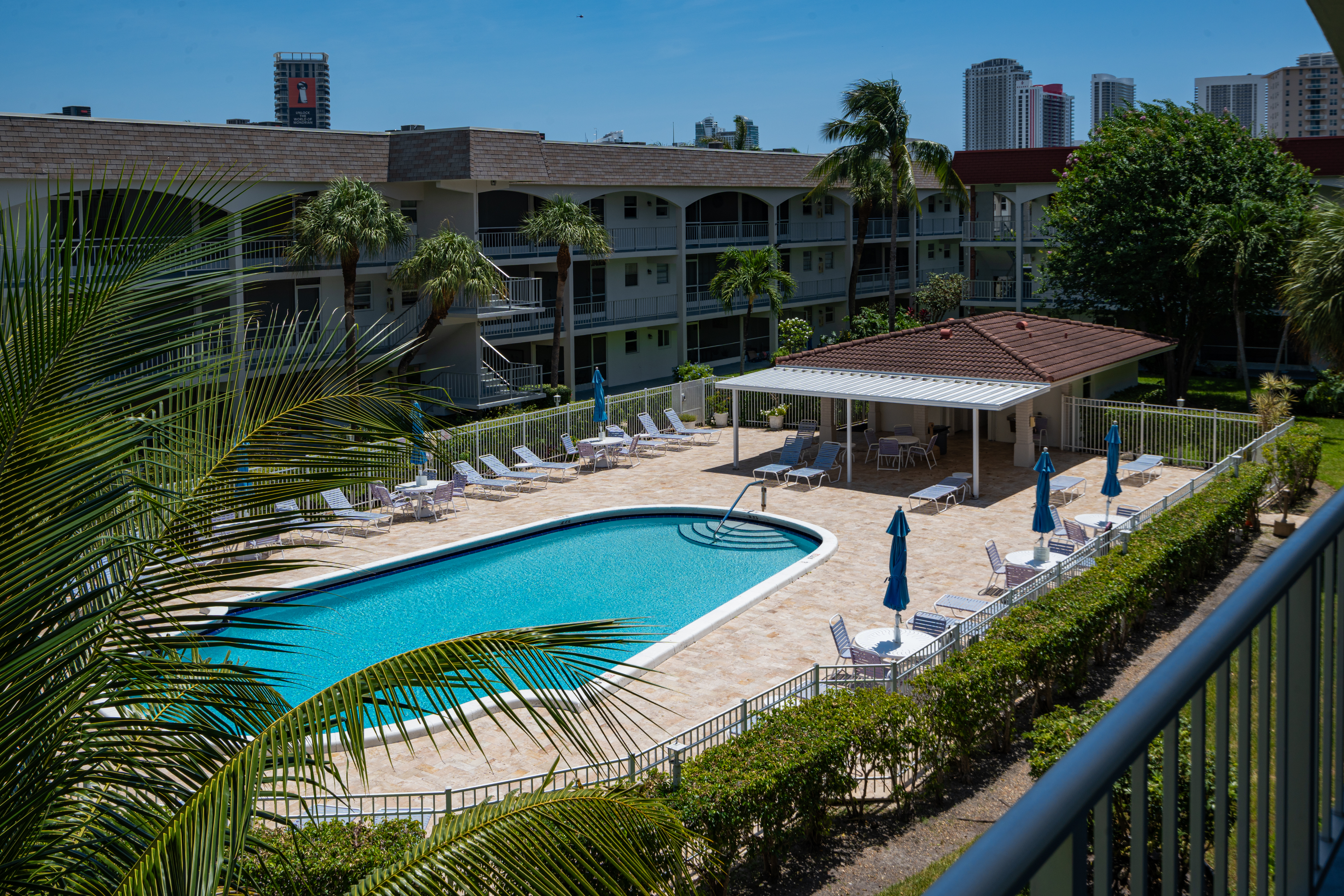  541 Blue Heron Dr, Hallandale Beach, FL, 33009 - 物件實景