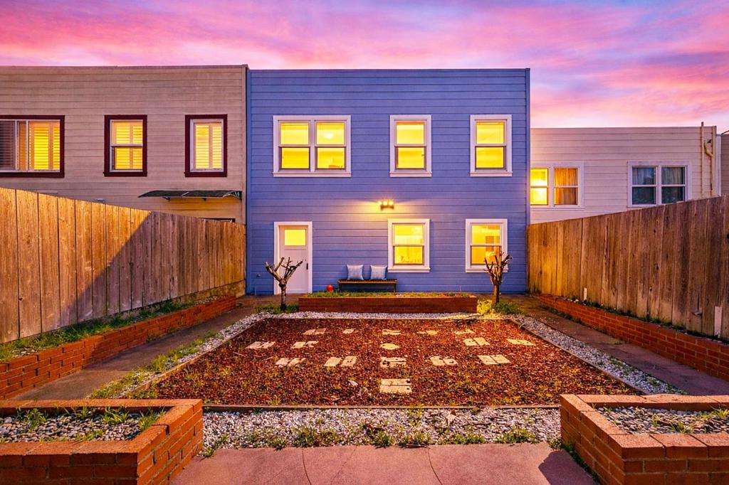 Daly City, California, 94014, United States, 3 Bedrooms Bedrooms, ,2 BathroomsBathrooms,Residential,For Sale,2028412