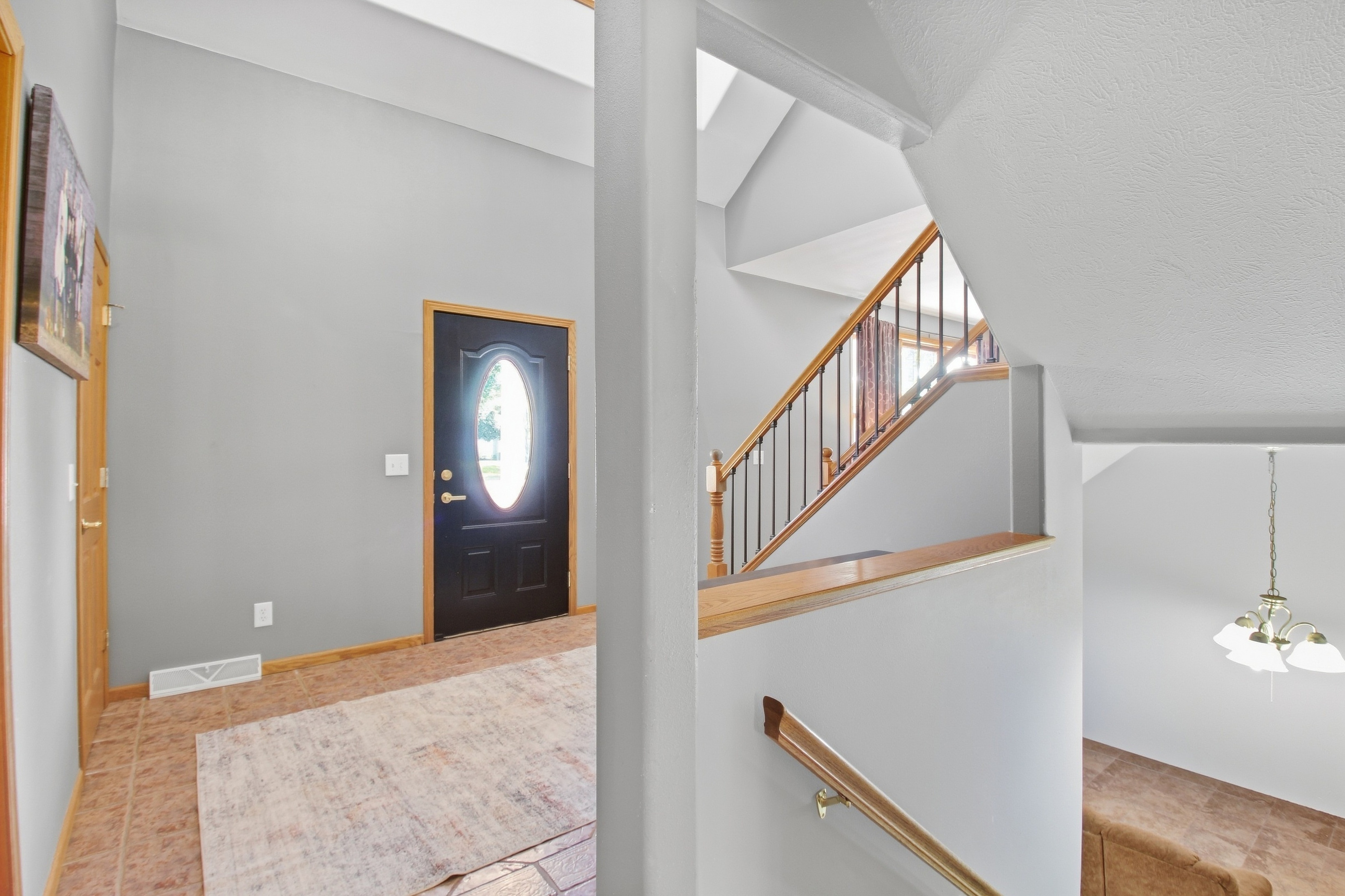  Spacious Five-Bedroom Home on One Acre in Montevideo - 物件實景