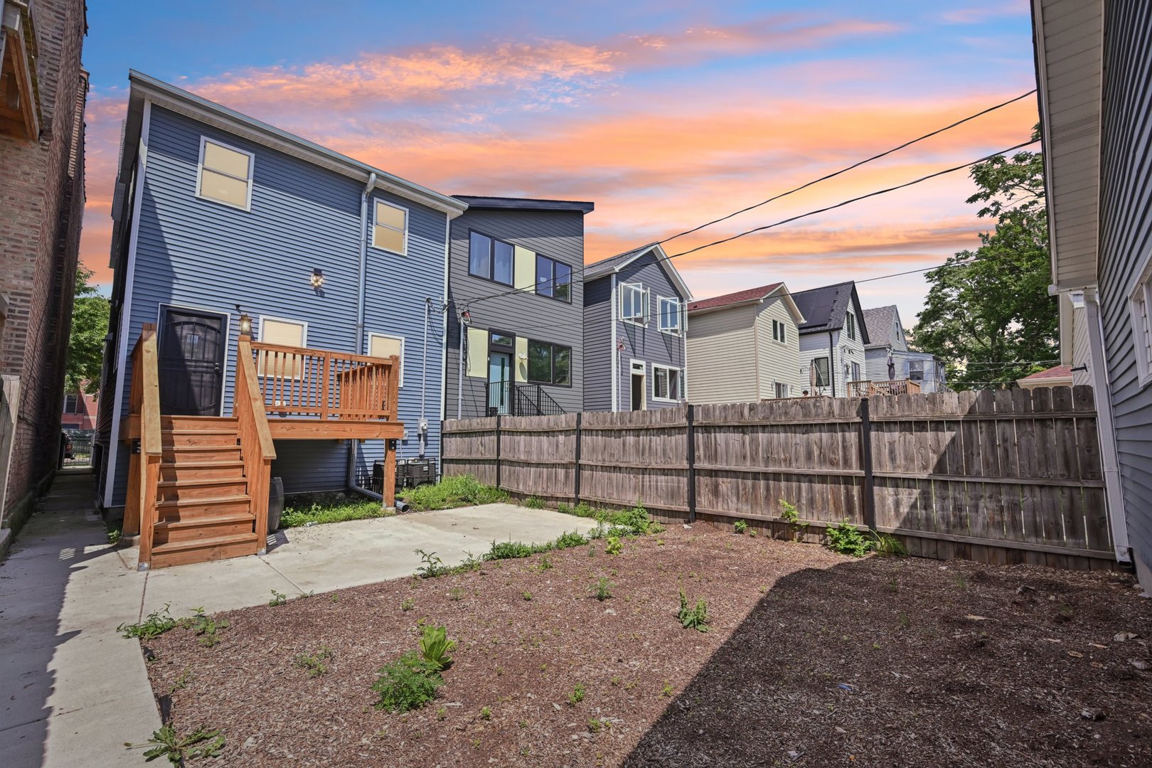 Chicago, Illinois, 60637, United States, 4 Bedrooms Bedrooms, ,4 BathroomsBathrooms,Residential,For Sale,2001250