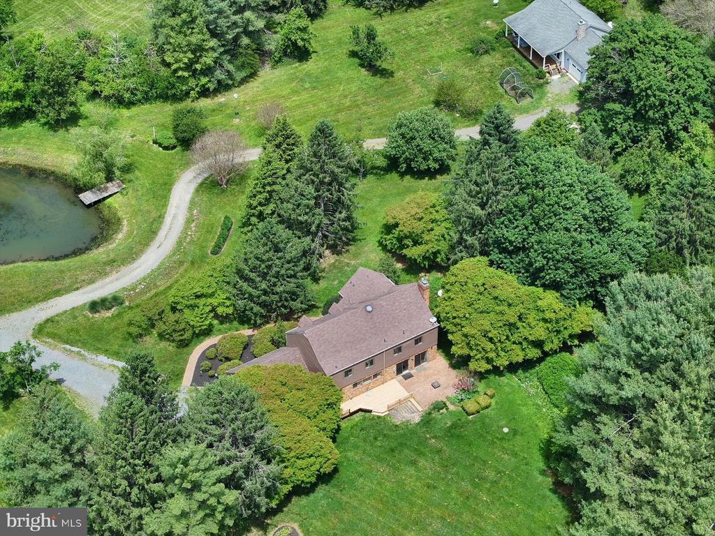Linden, Virginia, 22642, United States, 5 Bedrooms Bedrooms, ,4 BathroomsBathrooms,Residential,For Sale,2037897
