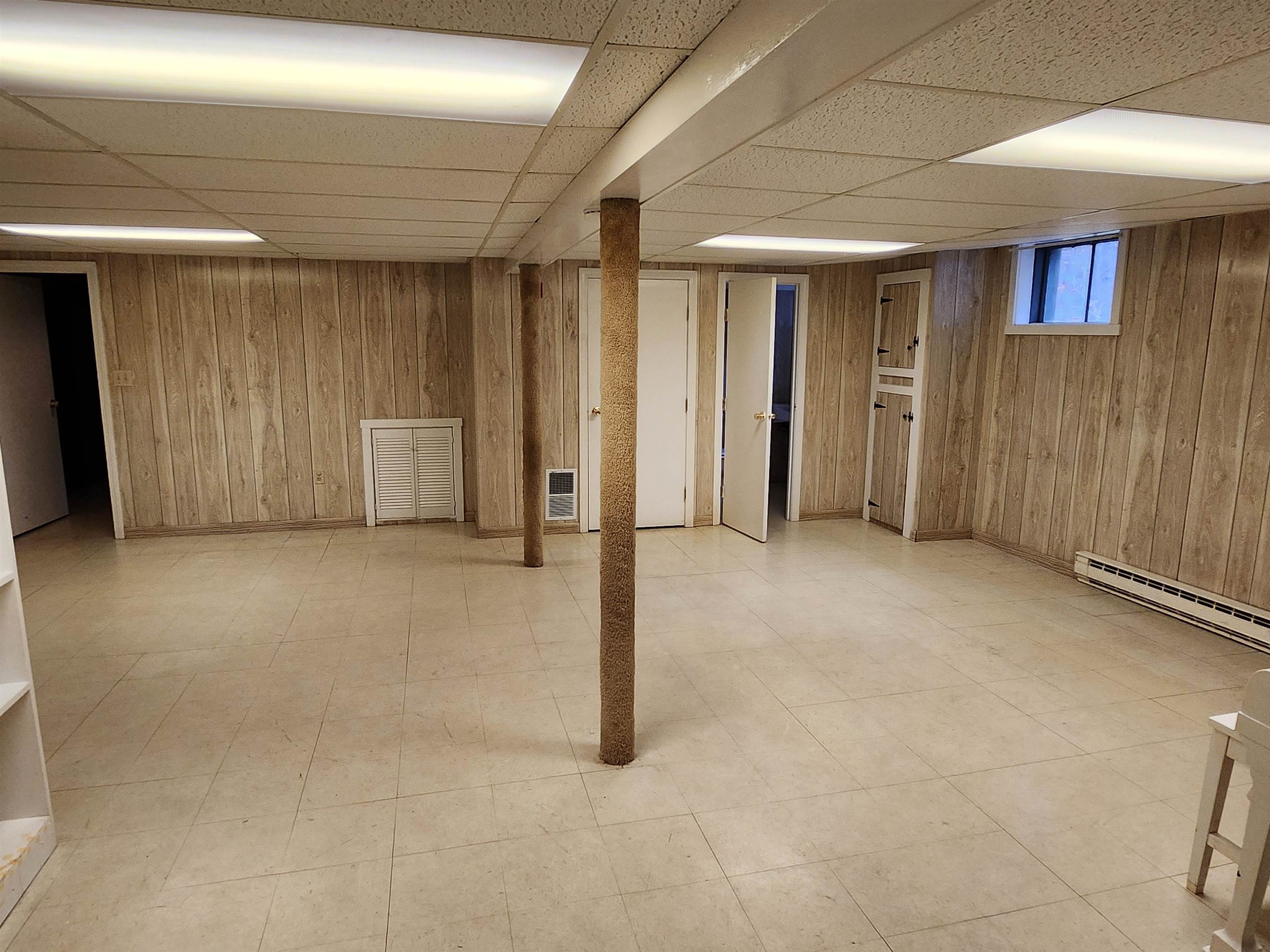 Bedford, New Hampshire, 03110, United States, 4 Bedrooms Bedrooms, ,2 BathroomsBathrooms,Residential,For Sale,1989395