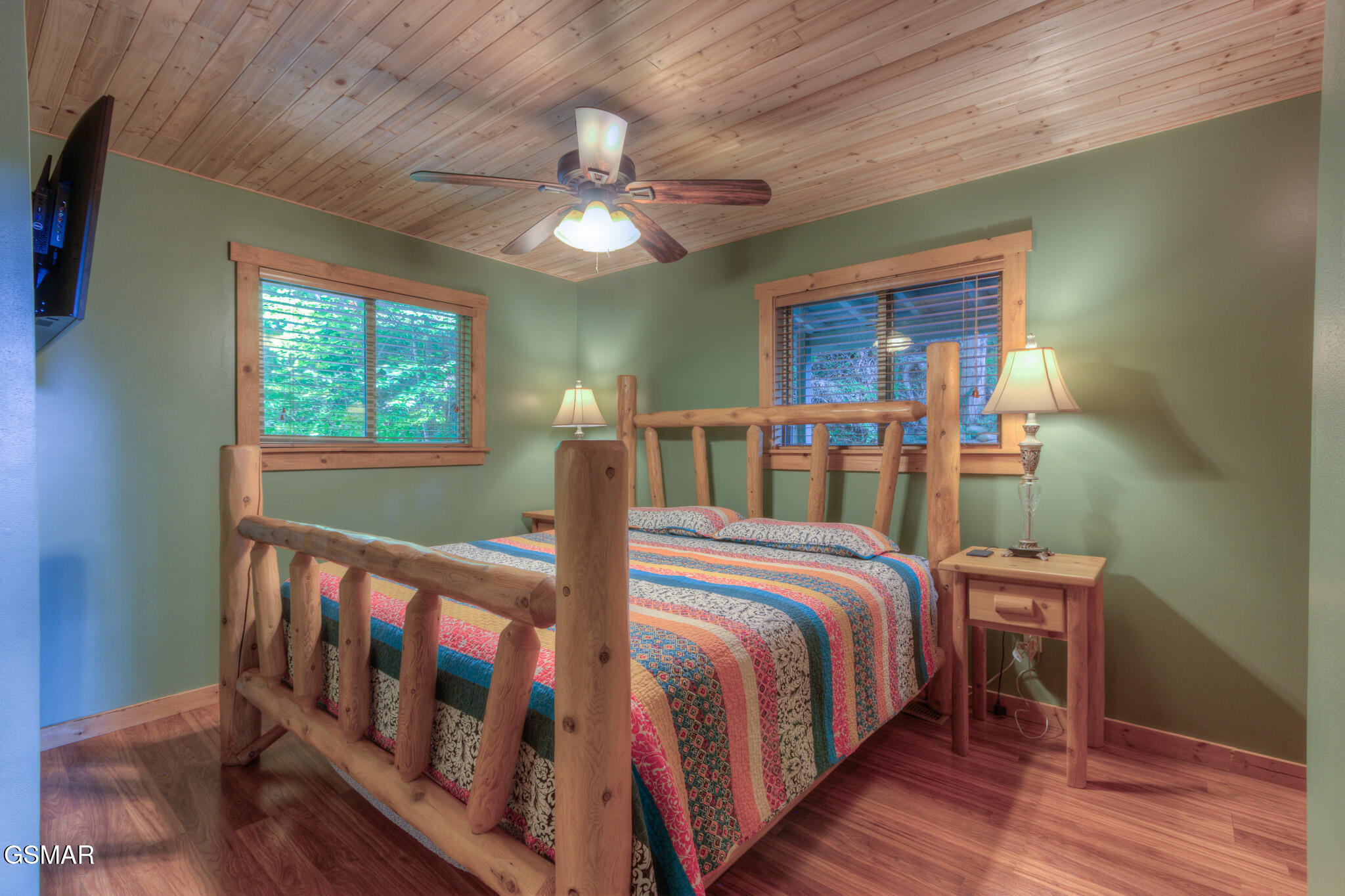 Gatlinburg, Tennessee, 37738, United States, 3 Bedrooms Bedrooms, ,4 BathroomsBathrooms,Residential,For Sale,1979752