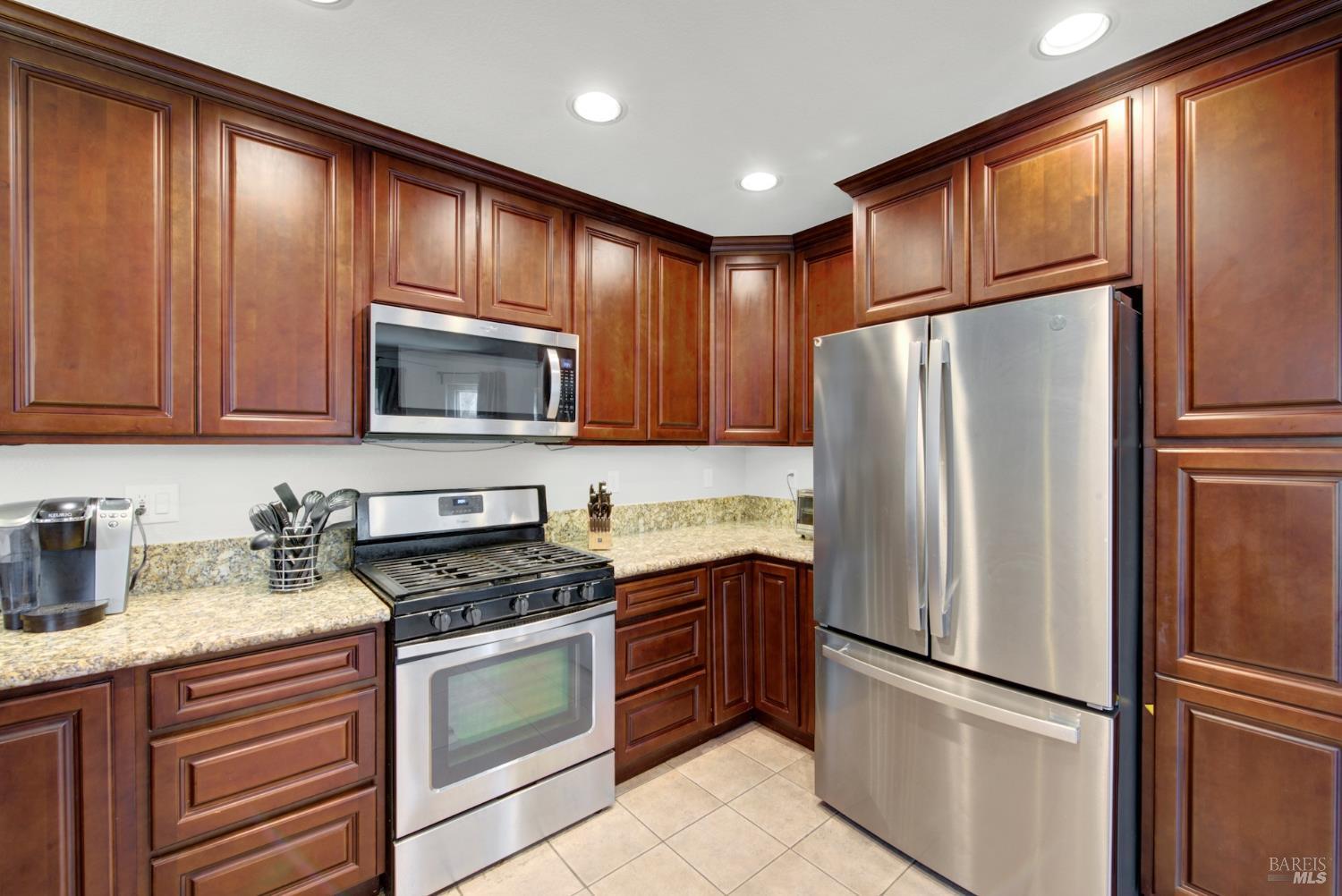 Vacaville, California, 95687, United States, 4 Bedrooms Bedrooms, ,3 BathroomsBathrooms,Residential,For Sale,1856071