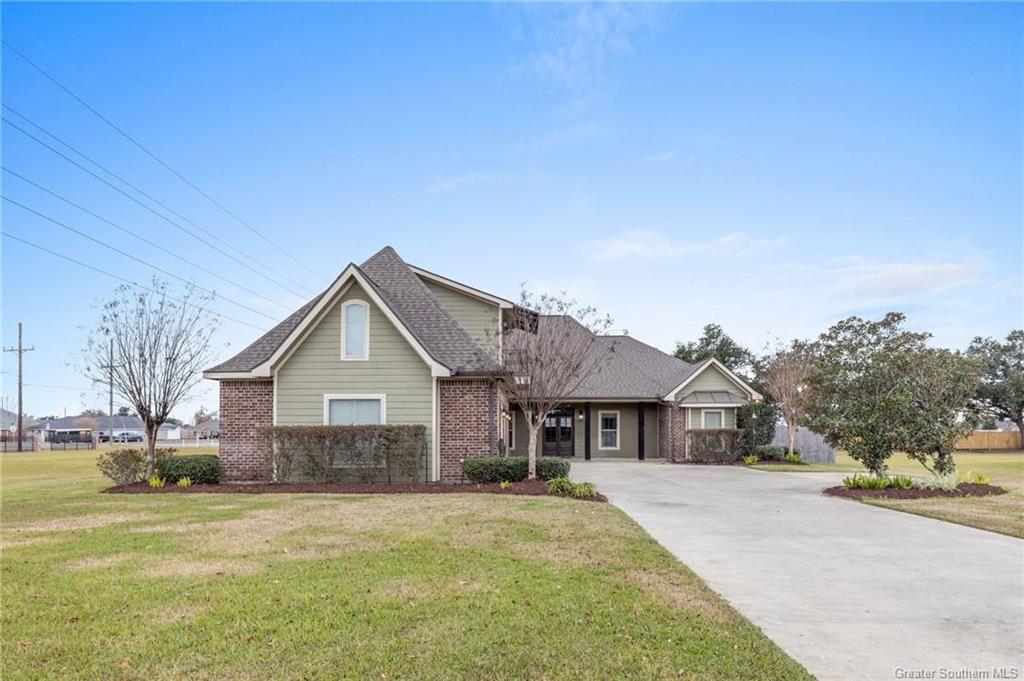 Lake Charles, Louisiana, 70605, United States, 4 Bedrooms Bedrooms, ,4 BathroomsBathrooms,Residential,For Sale,1976611