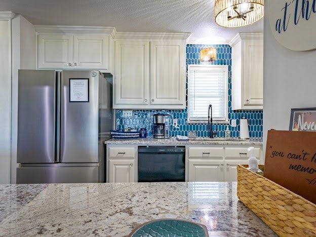 Possum Kingdom Lake, Texas, 76449, United States, 3 Bedrooms Bedrooms, ,2 BathroomsBathrooms,Residential,For Sale,1976028