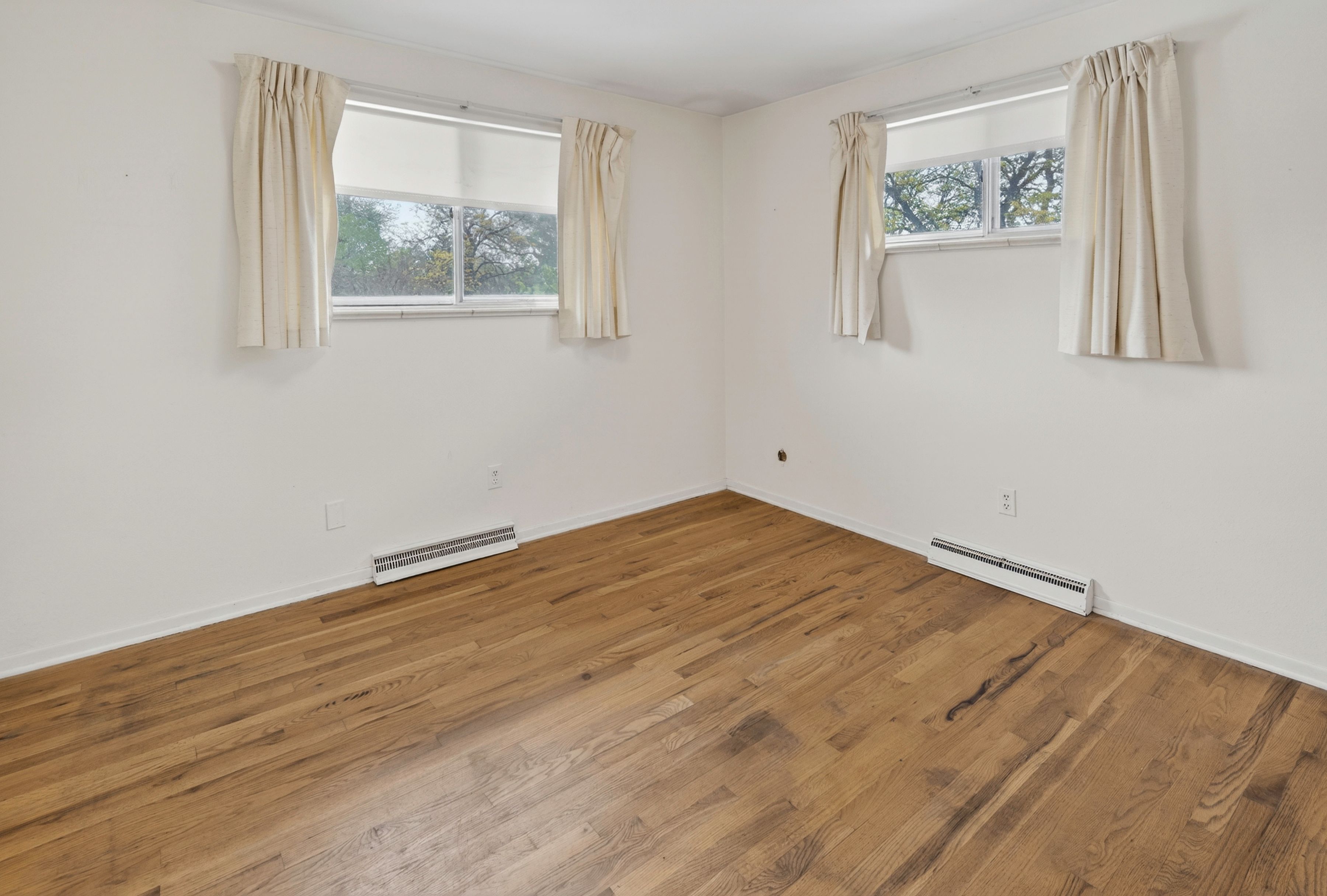  Opportunity Knocks with this Sprawling Ranch Home in Keewaydin Meadows - 物件實景