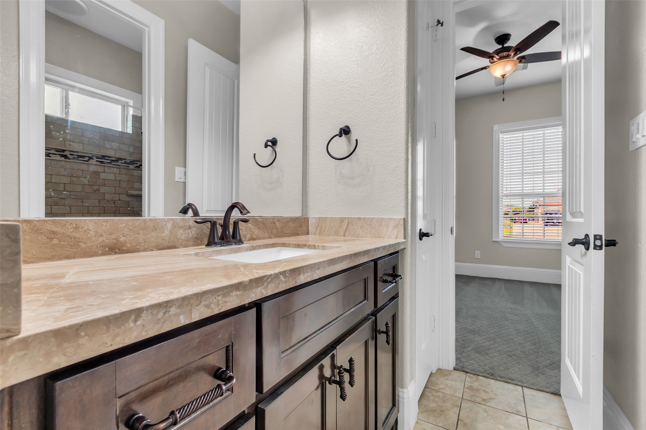 Montgomery, Texas, 77356, United States, 4 Bedrooms Bedrooms, ,4 BathroomsBathrooms,Residential,For Sale,1911763