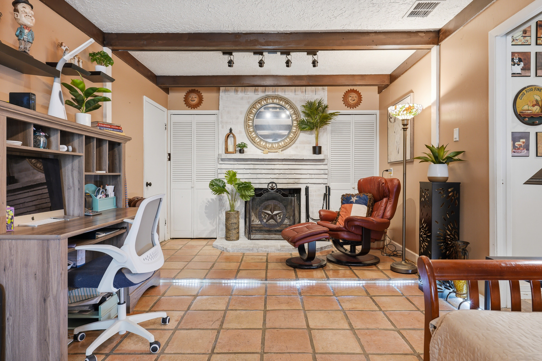  Move-In Ready with Stunning Koi Pond Retreat - 物件實景