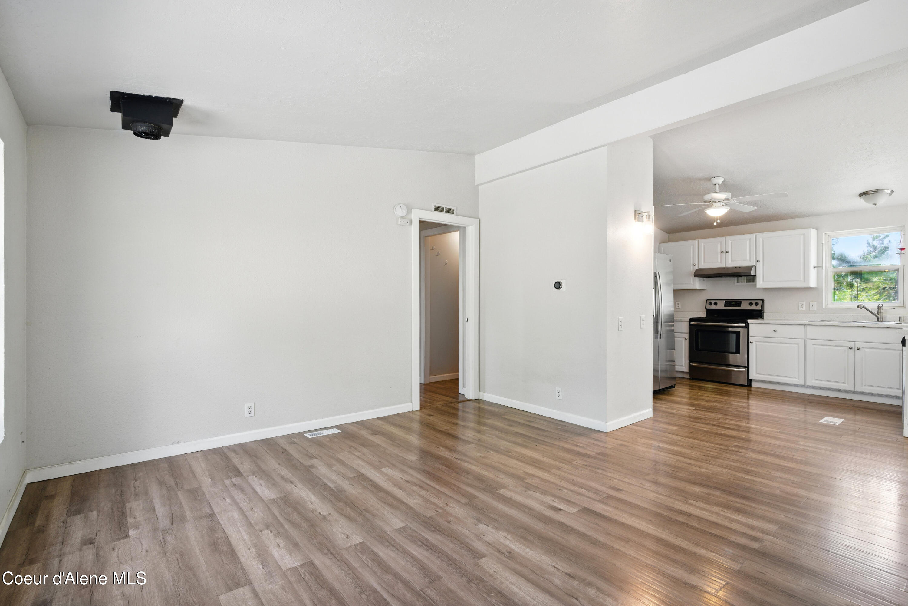 Coeur D'alene, Idaho, 83814, United States, 3 Bedrooms Bedrooms, ,Residential,For Sale,1794025