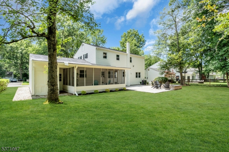 Berkeley Heights Twp., New Jersey, 07922, United States, 5 Bedrooms Bedrooms, ,3 BathroomsBathrooms,Residential,For Sale,1927400