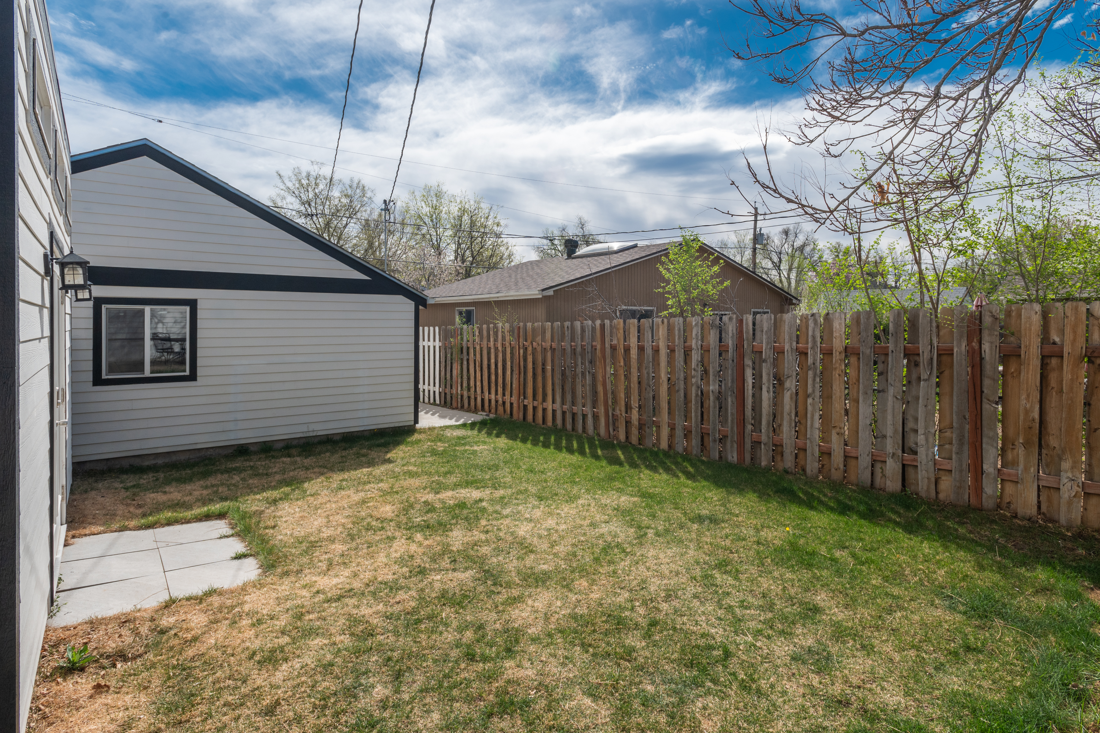  Beautifully updated 1929 bungalow in the heart of DU - 物件實景