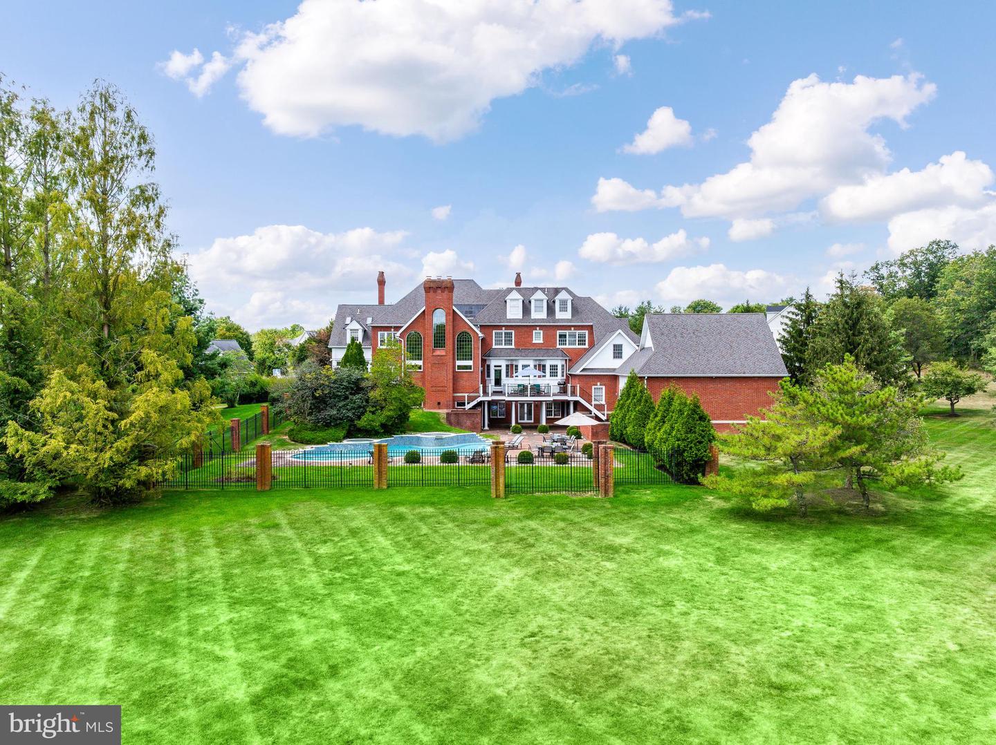 Blue Bell, Pennsylvania, 19422, United States, 5 Bedrooms Bedrooms, ,8 BathroomsBathrooms,Residential,For Sale,1940963
