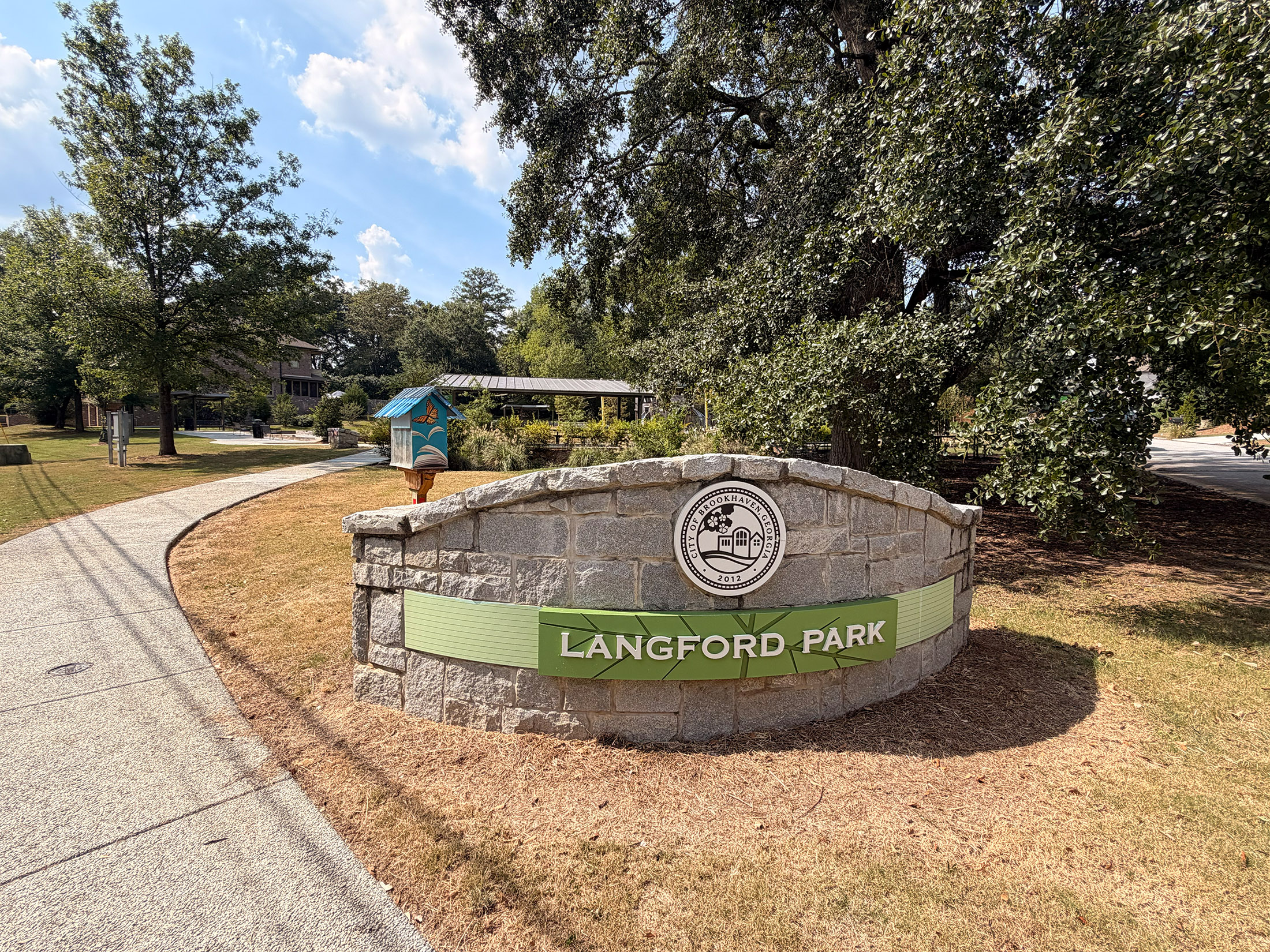  Beautifully Updated Fee Simple Townhome in an Exceptional Brookhaven Location - 物件實景