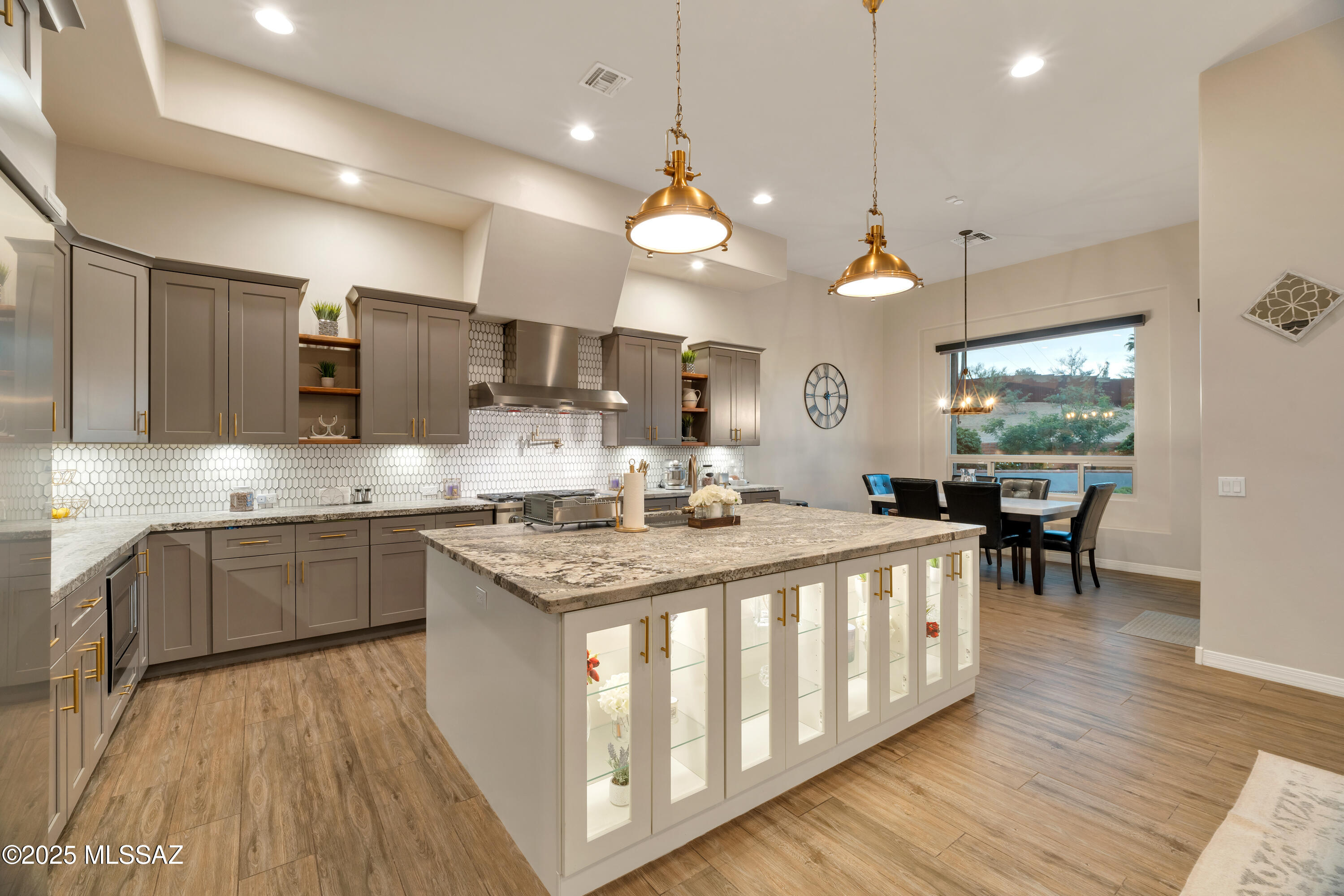 Tucson, Arizona, 85742, United States, 4 Bedrooms Bedrooms, ,4 BathroomsBathrooms,Residential,For Sale,2003188