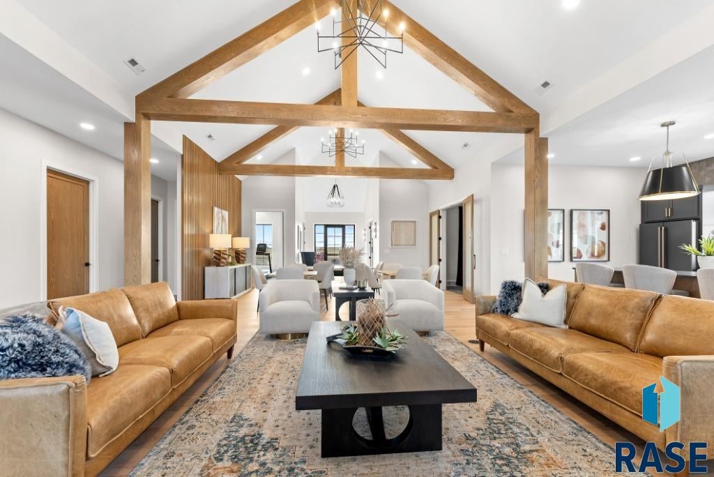 Sioux Falls, South Dakota, 57110, United States, 4 Bedrooms Bedrooms, ,3 BathroomsBathrooms,Residential,For Sale,2005284