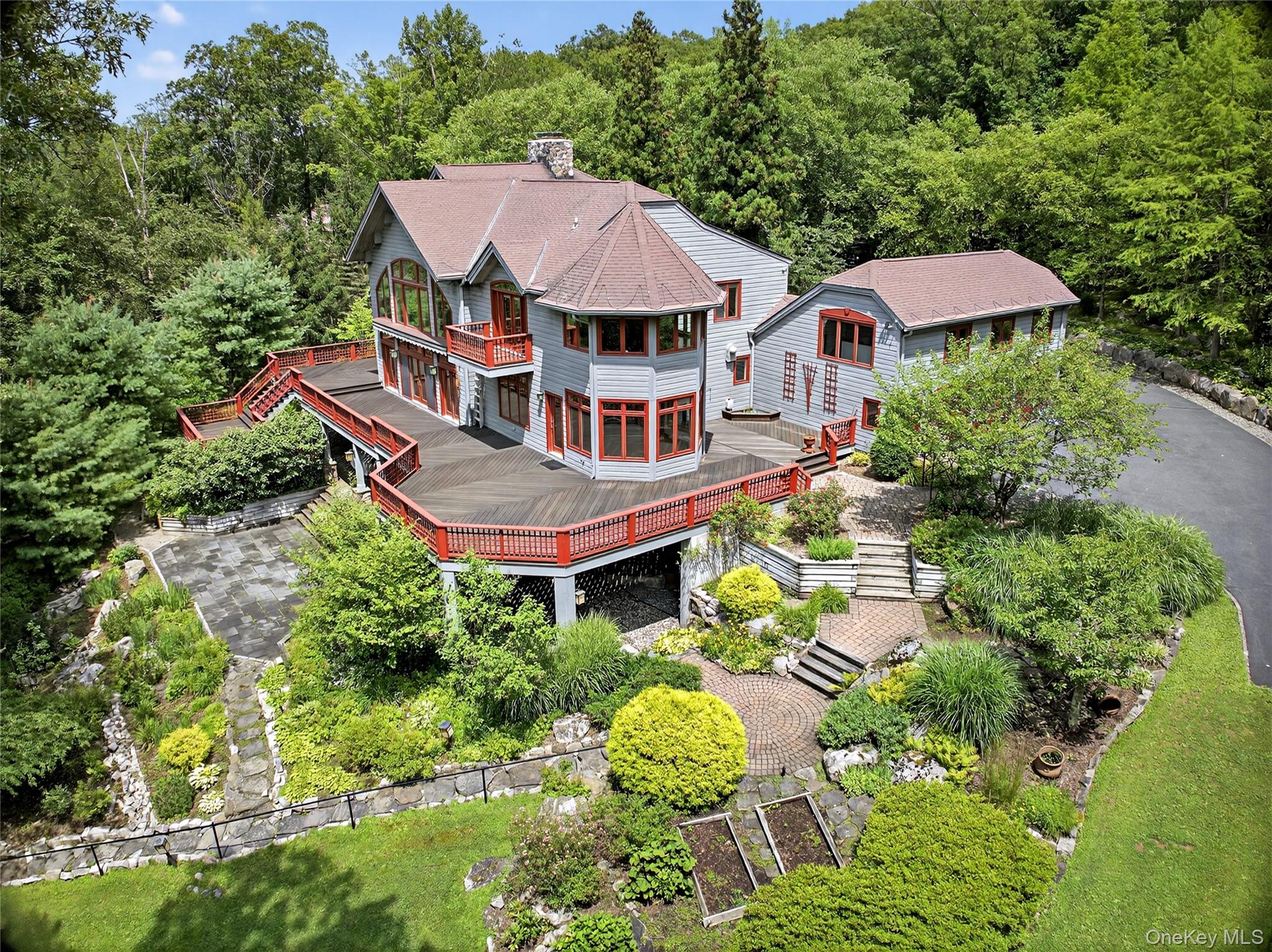 Sloatsburg, New York, 10974, United States, 5 Bedrooms Bedrooms, ,5 BathroomsBathrooms,Residential,For Sale,1982230