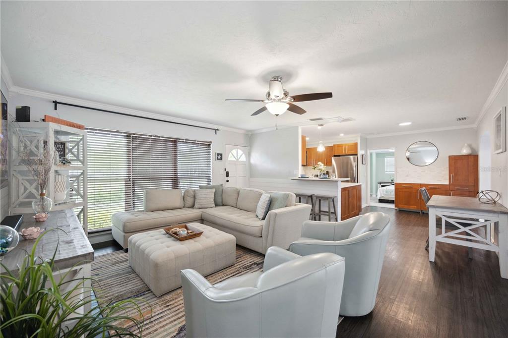 Sarasota, Florida, 34239, United States, 3 Bedrooms Bedrooms, ,2 BathroomsBathrooms,Residential,For Sale,1690637