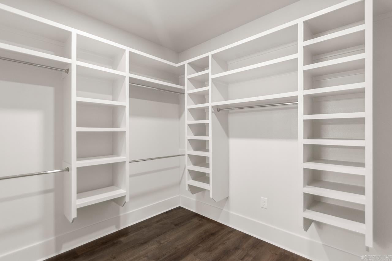 Benton, Arkansas, 72019, United States, 5 Bedrooms Bedrooms, ,4 BathroomsBathrooms,Residential,For Sale,2005368