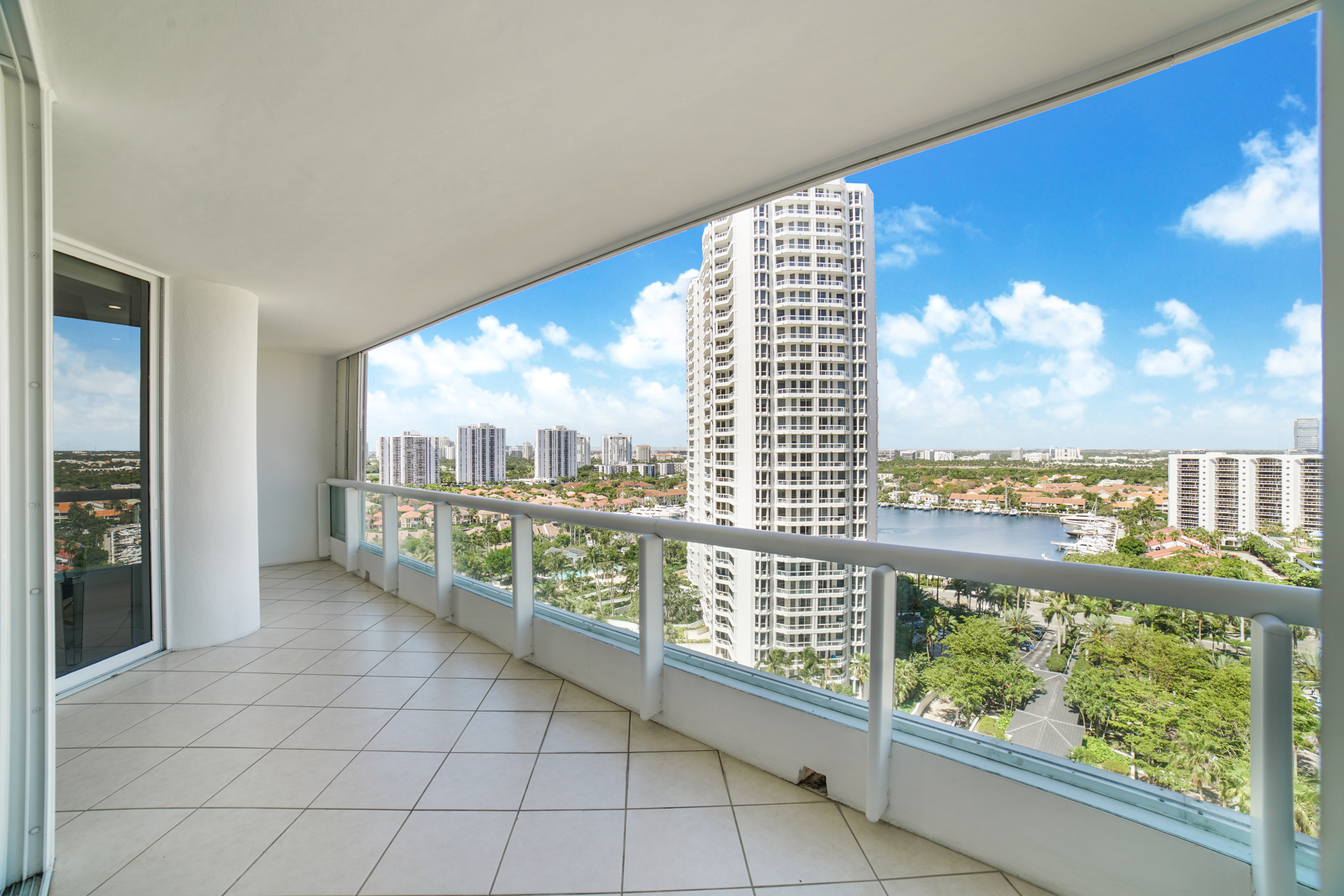  21150 Point Pl, Aventura, FL, 33180 - 物件實景