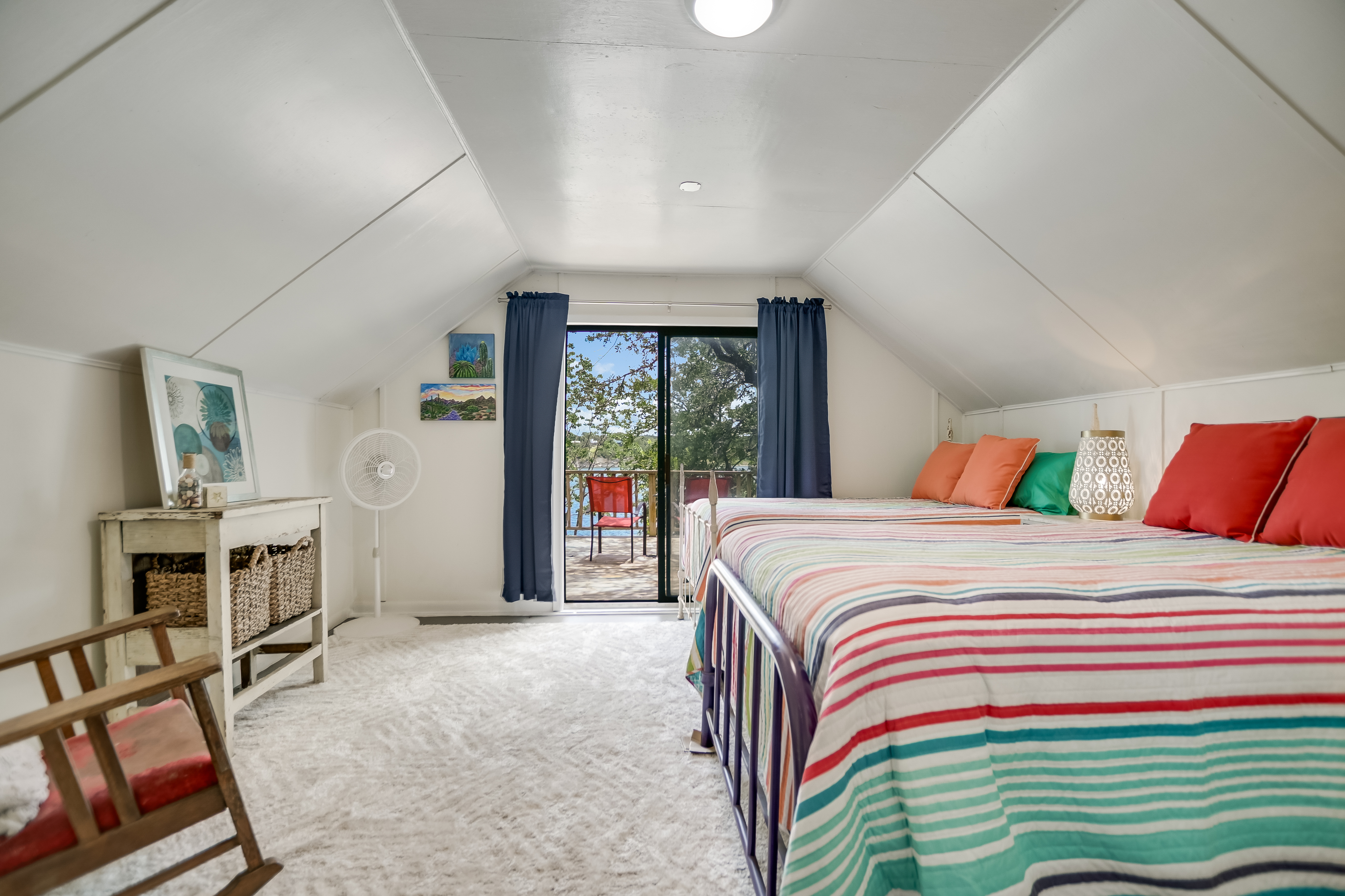  JUST LISTED - Charming lakefront retreat on Lake Travis - 物件實景