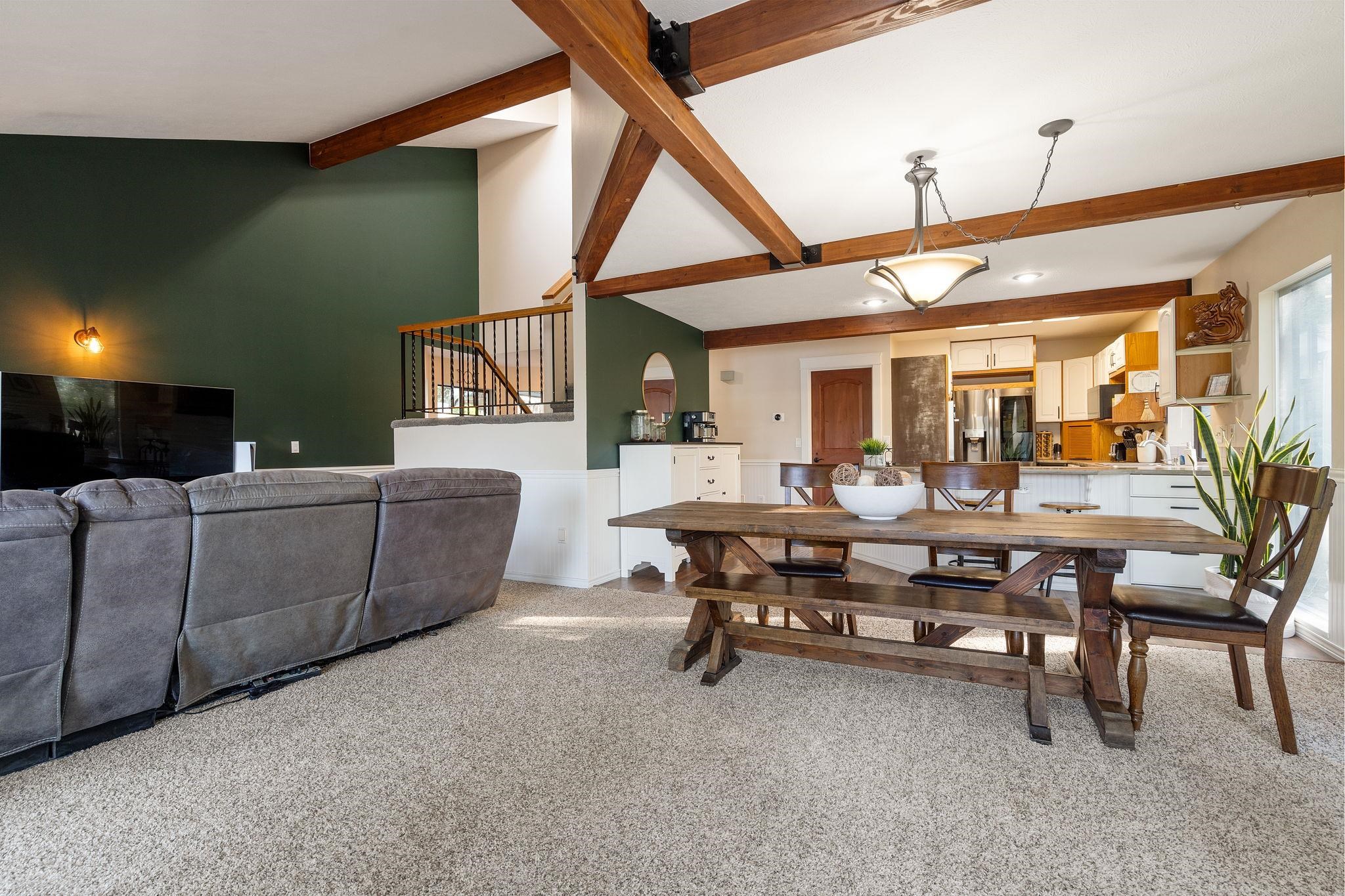 Newman Lake, Washington, 99025, United States, 4 Bedrooms Bedrooms, ,3 BathroomsBathrooms,Residential,For Sale,1802678
