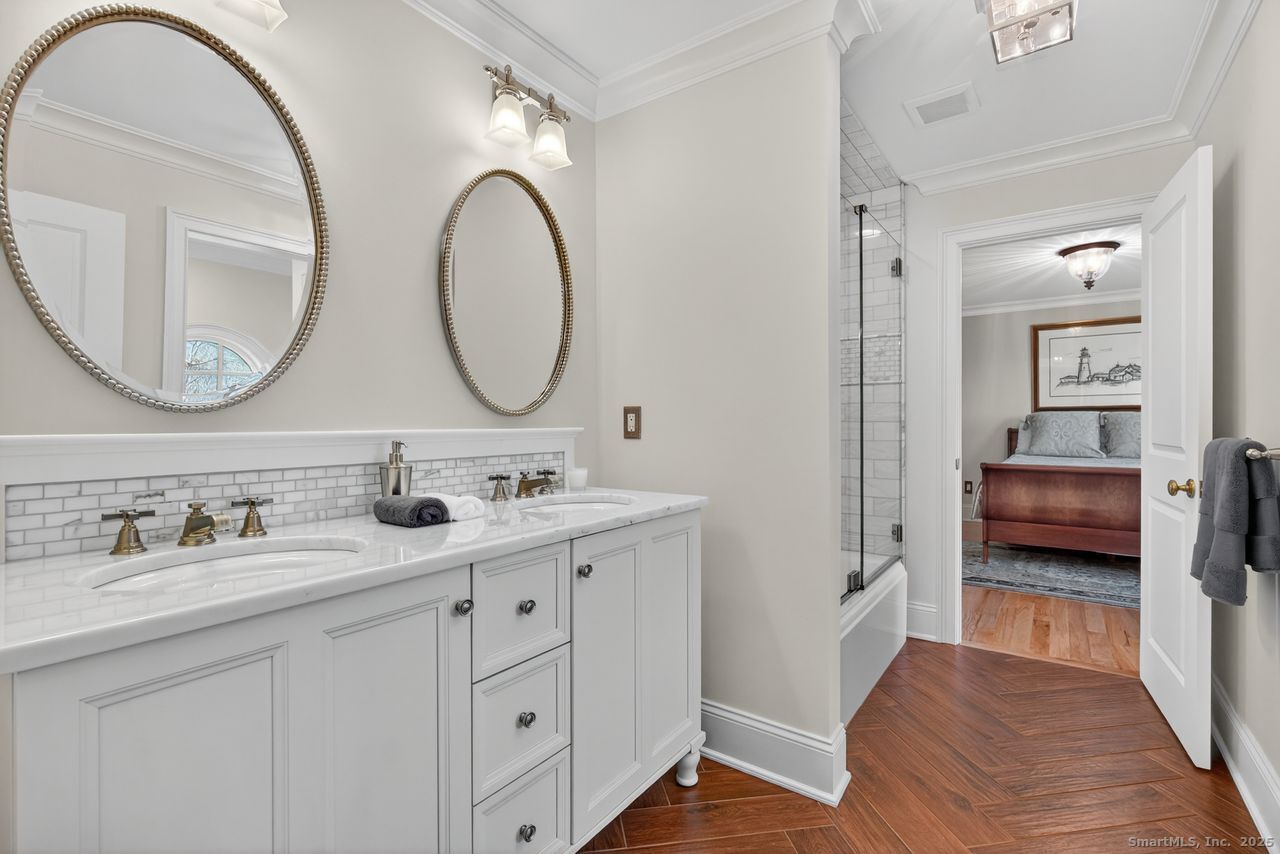 East Haddam, Connecticut, 06423, United States, 3 Bedrooms Bedrooms, ,3 BathroomsBathrooms,Residential,For Sale,1998299