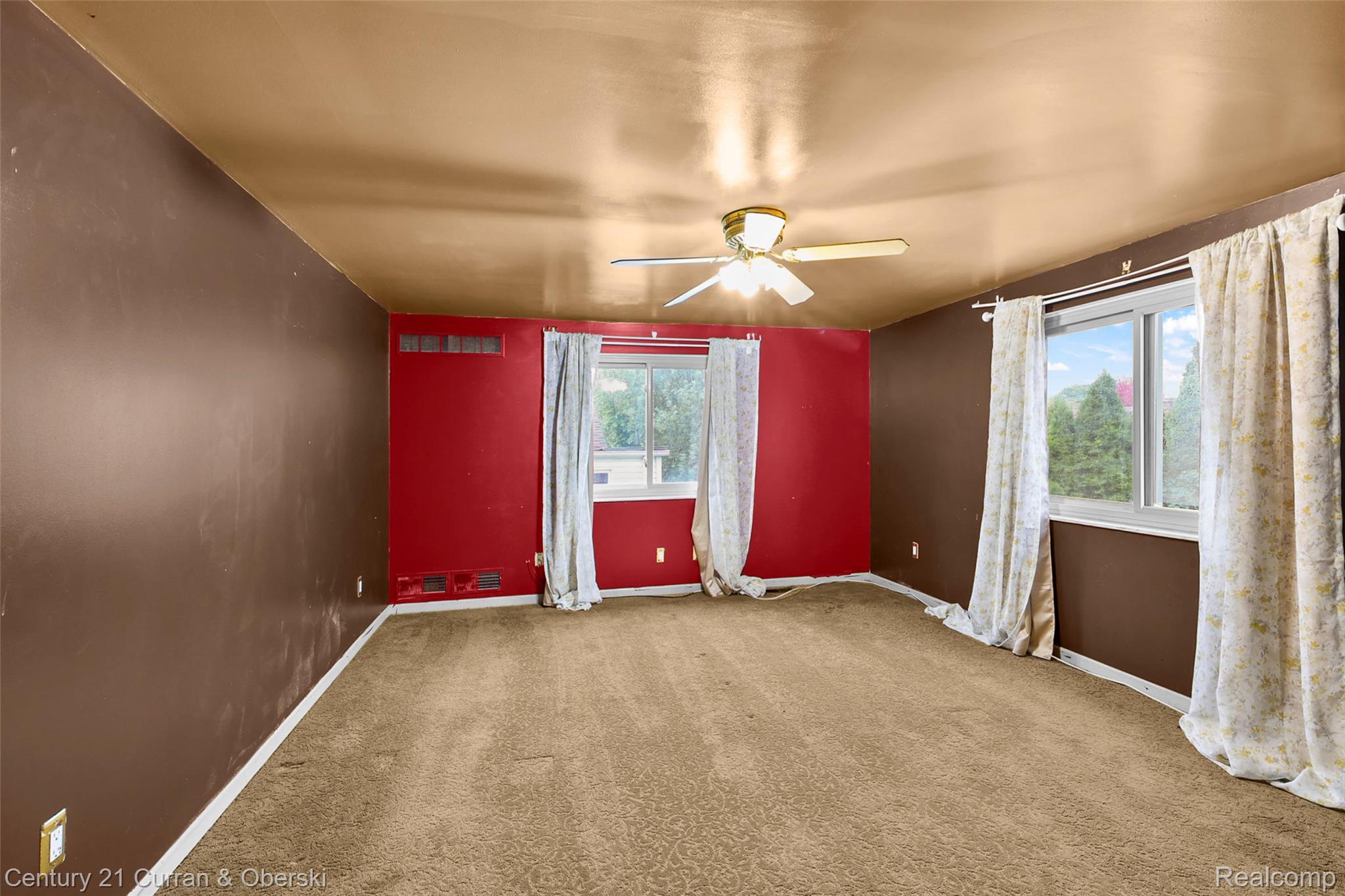 Dearborn, Michigan, 48126, United States, 4 Bedrooms Bedrooms, ,4 BathroomsBathrooms,Residential,For Sale,1974574