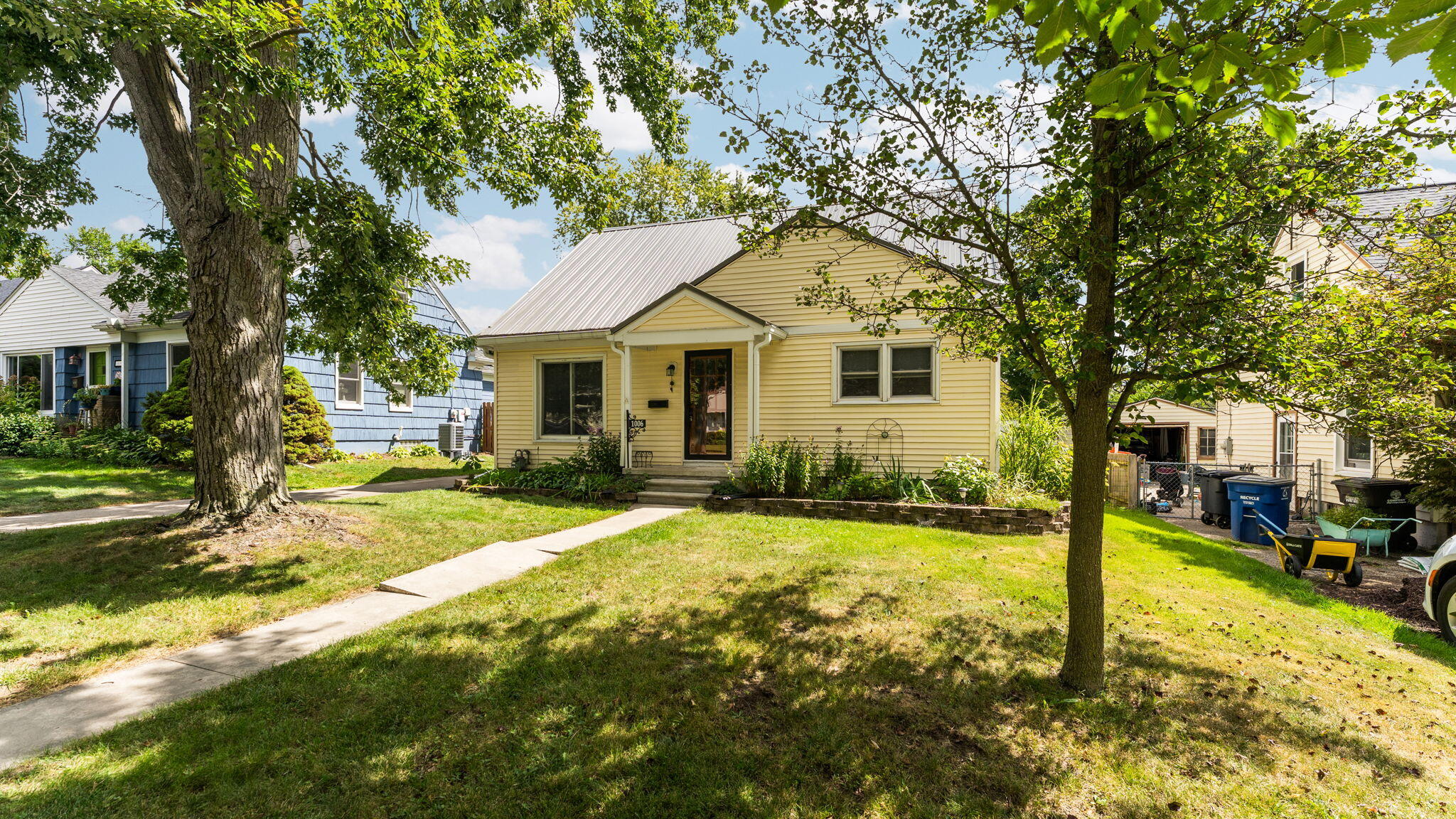 Ann Arbor, Michigan, 48103, United States, 3 Bedrooms Bedrooms, ,2 BathroomsBathrooms,Residential,For Sale,1937160
