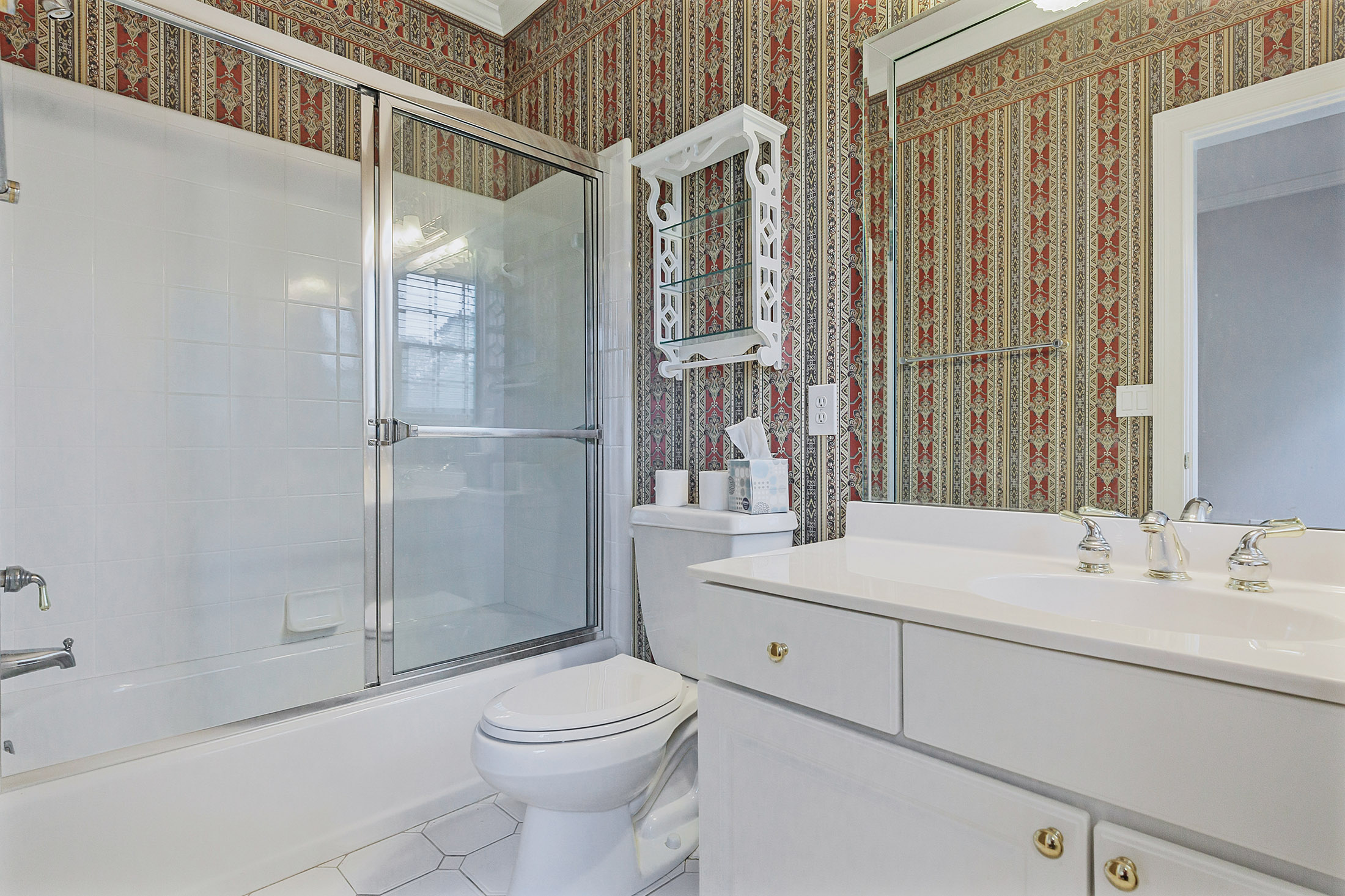  A Rare Opportunity to Own a Developer-Designed Lakefront Estate - 物件實景