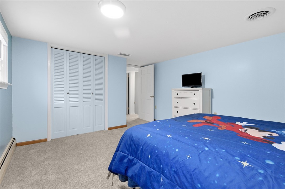 Robinson Twp, Pennsylvania, 15108, United States, 4 Bedrooms Bedrooms, ,5 BathroomsBathrooms,Residential,For Sale,1997080