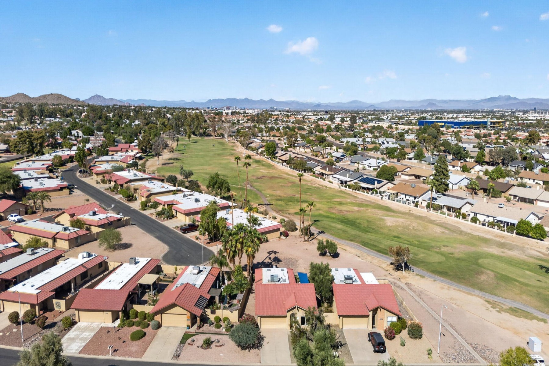  12037 S Half Moon Drive  Phoenix, AZ - 物件實景