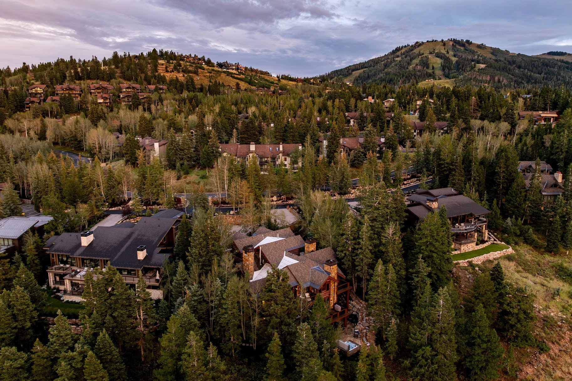  Mountain Transitional Legacy Ski Home in Gated Upper Deer Valley Community - 物件實景