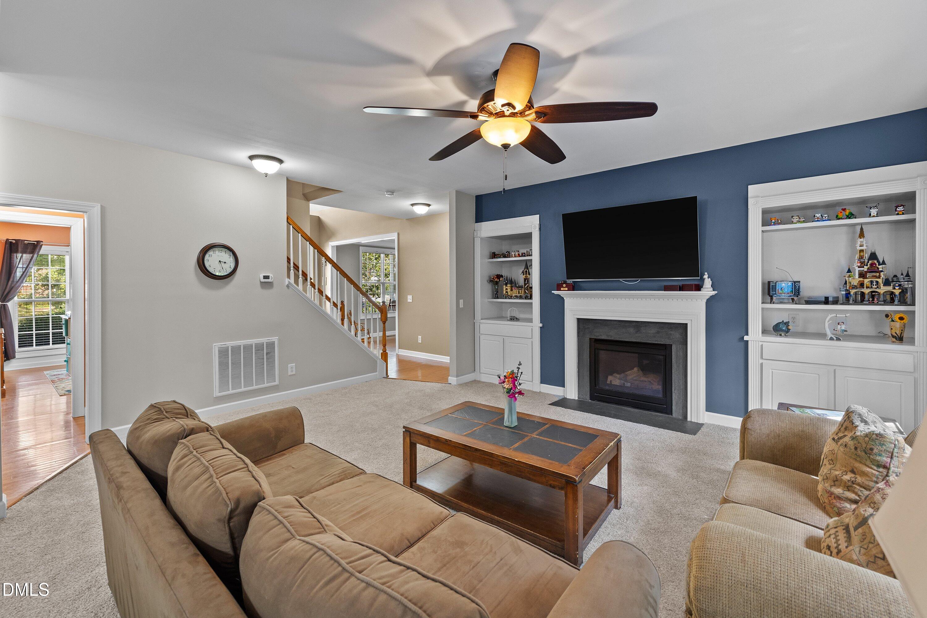 Apex, North Carolina, 27502, United States, 5 Bedrooms Bedrooms, ,4 BathroomsBathrooms,Residential,For Sale,1947083