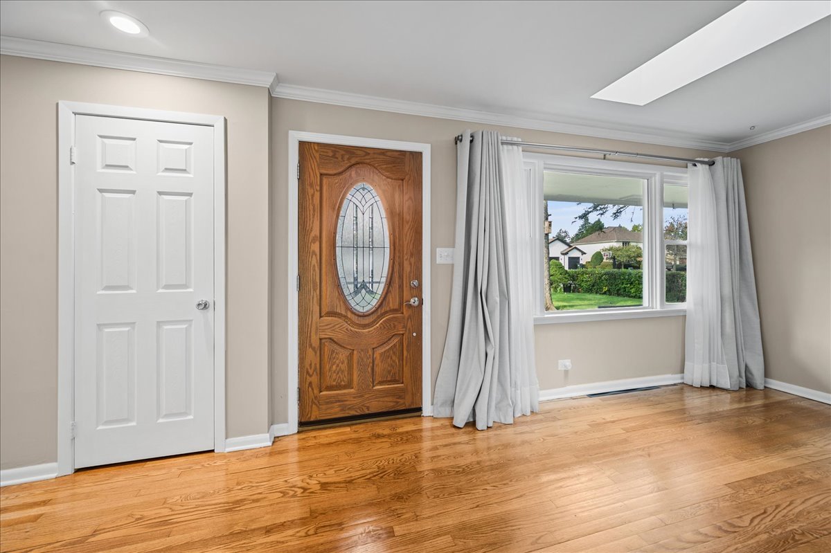 Prospect Heights, Illinois, 60070, United States, 4 Bedrooms Bedrooms, ,2 BathroomsBathrooms,Residential,For Sale,1968626