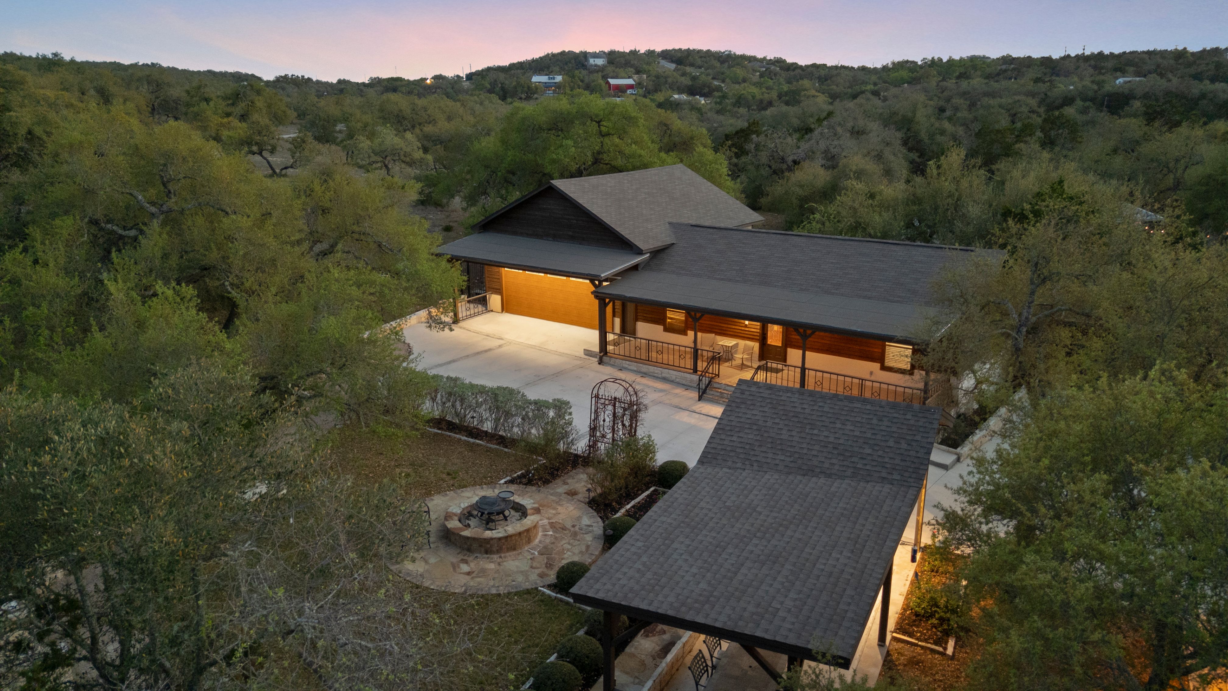  Spring Branch Luxury on 2.3 Acres - 物件實景