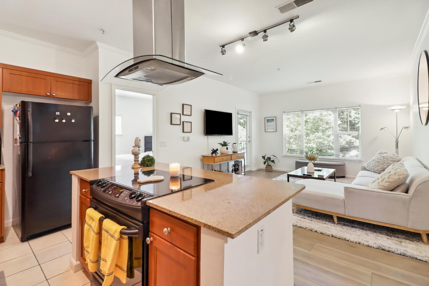 Davis, California, 95618, United States, 2 Bedrooms Bedrooms, ,2 BathroomsBathrooms,Residential,For Sale,1874758