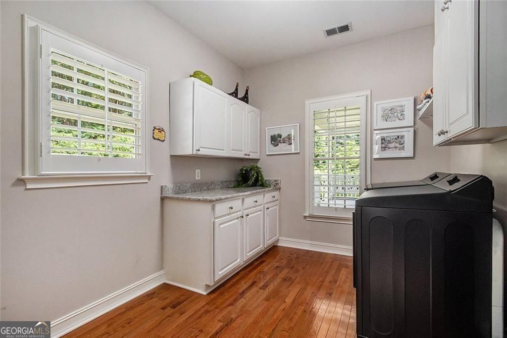 Cumming, Georgia, 30041, United States, 4 Bedrooms Bedrooms, ,4 BathroomsBathrooms,Residential,For Sale,1929935