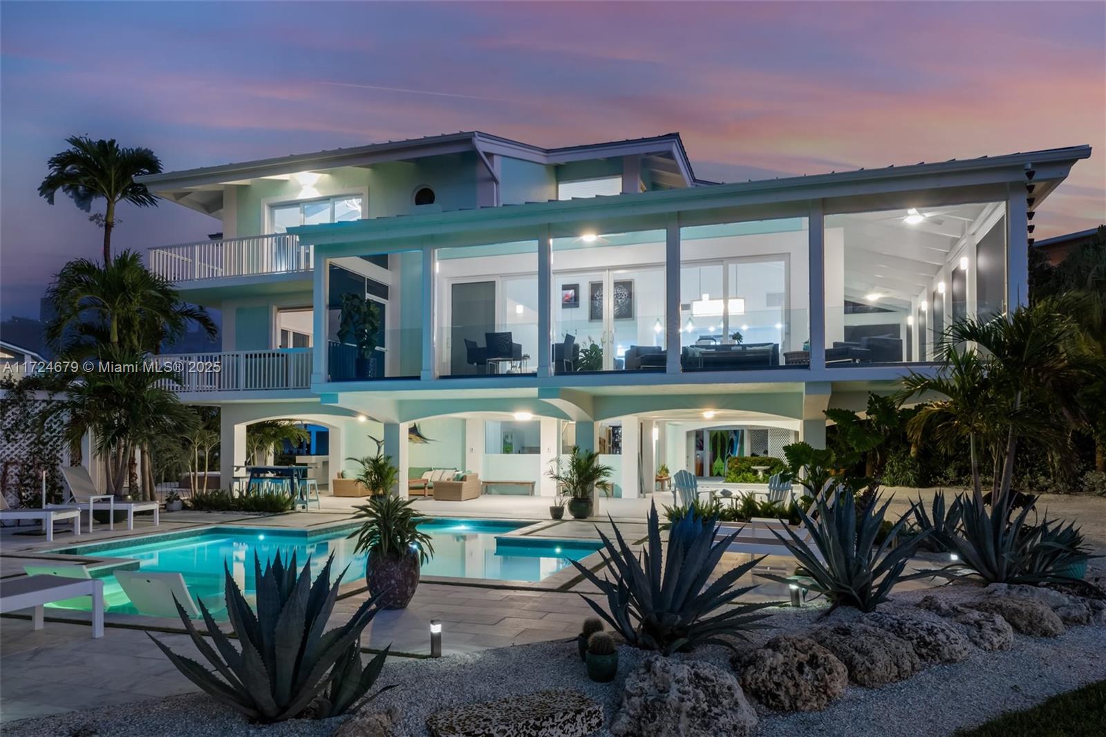 Islamorada, Florida, 33036, United States, 6 Bedrooms Bedrooms, ,4 BathroomsBathrooms,Residential,For Sale,1932543
