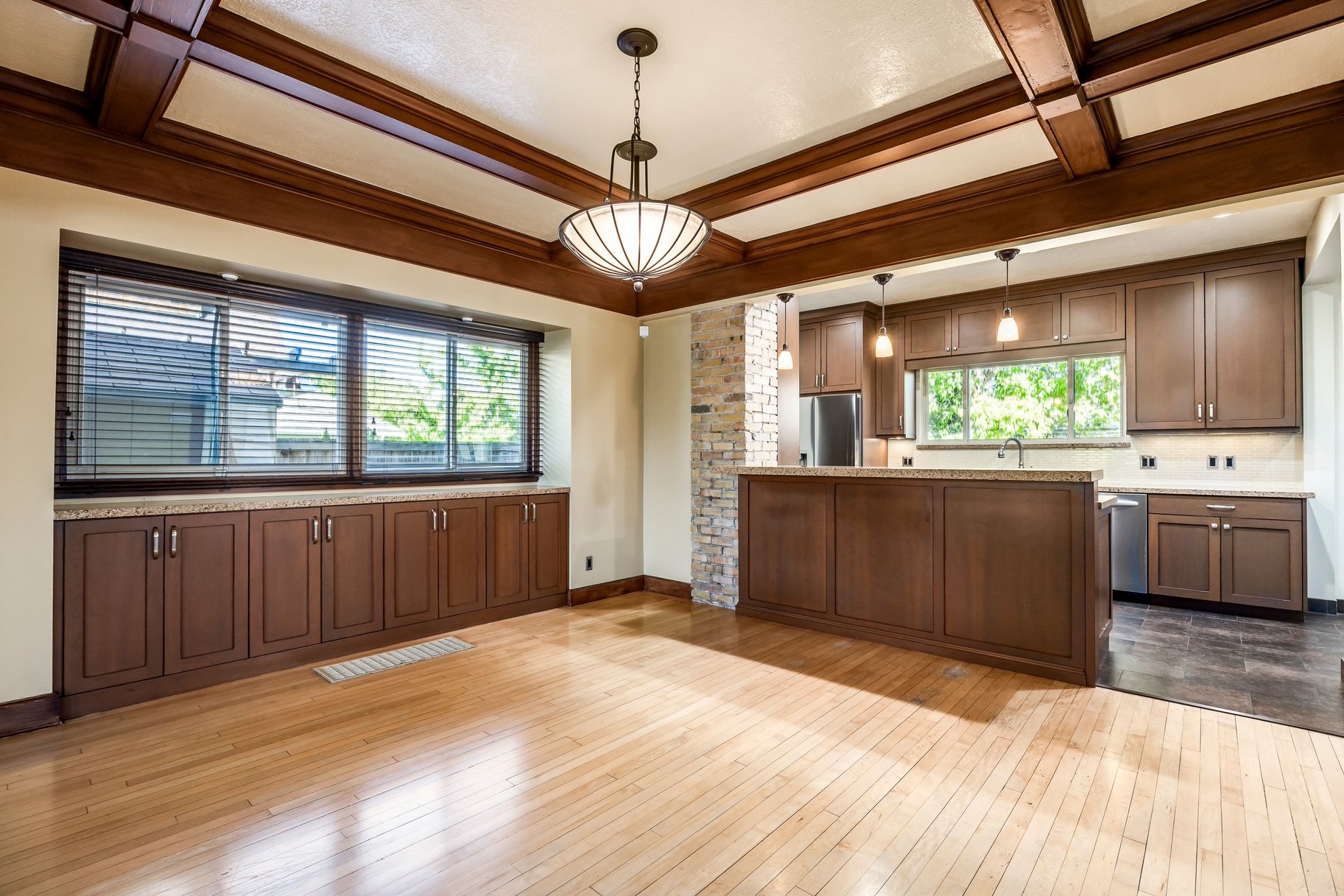  Yalecrest Two-Story Arts & Crafts Bungalow - 物件實景